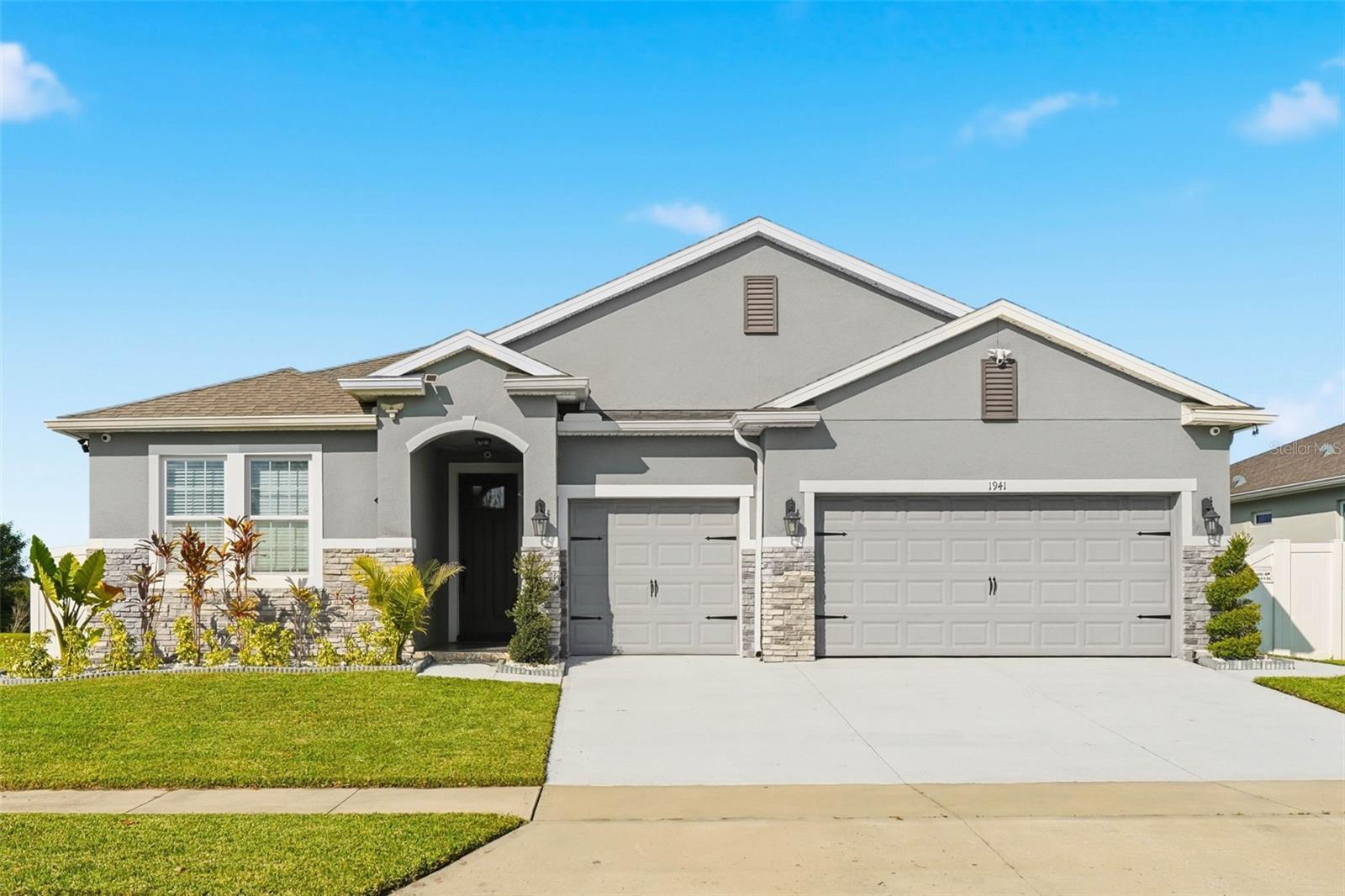 KISSIMMEE, Florida, 34744, United States, 4 Bedrooms Bedrooms, ,4 BathroomsBathrooms,Residential,For Sale,1986116