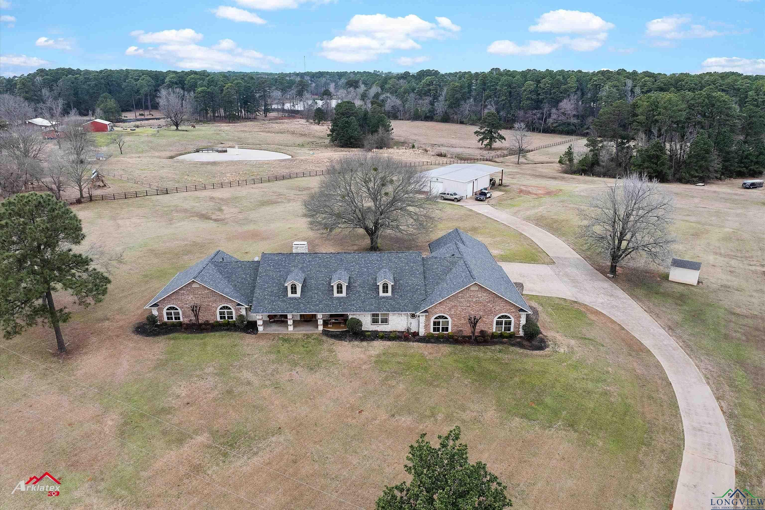 Marshall, Texas, 75672-4947, United States, 3 Bedrooms Bedrooms, ,4 BathroomsBathrooms,Residential,For Sale,1982293