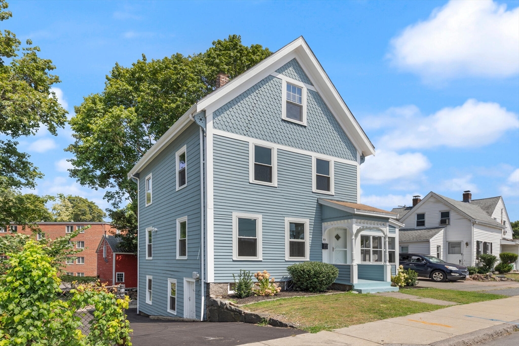 Quincy, Massachusetts, 02169, United States, 3 Bedrooms Bedrooms, ,2 BathroomsBathrooms,Residential,For Sale,1943561