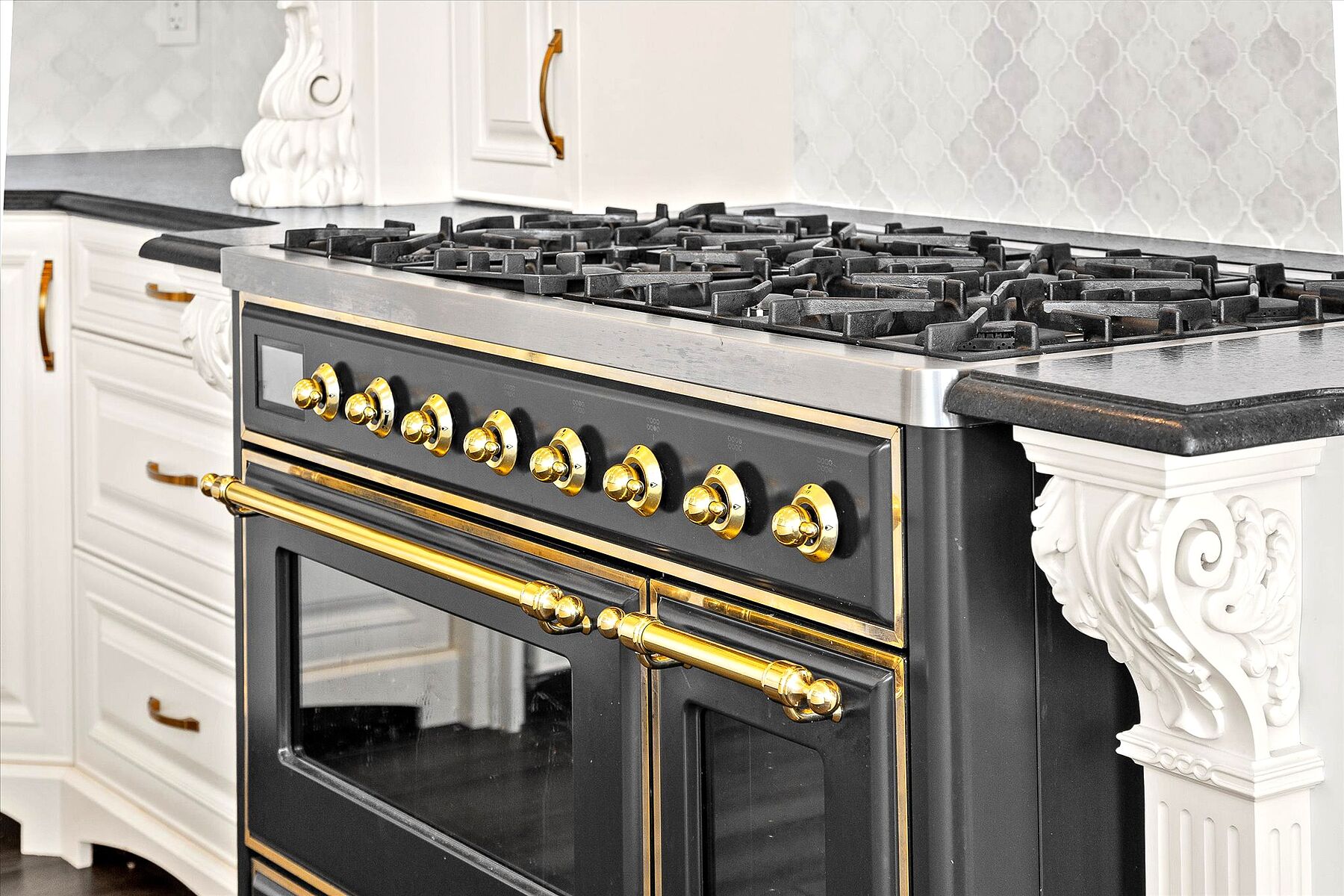  Gated Lake View Estate - 物件實景