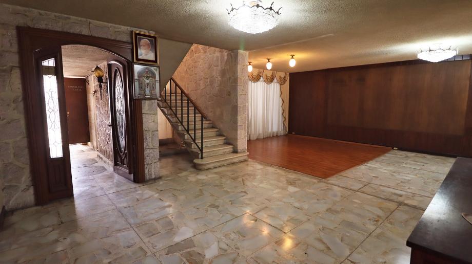 Morelia, Michoacán de Ocampo, 58020, Mexico, 6 Bedrooms Bedrooms, ,3 BathroomsBathrooms,Residential,For Sale,1807113