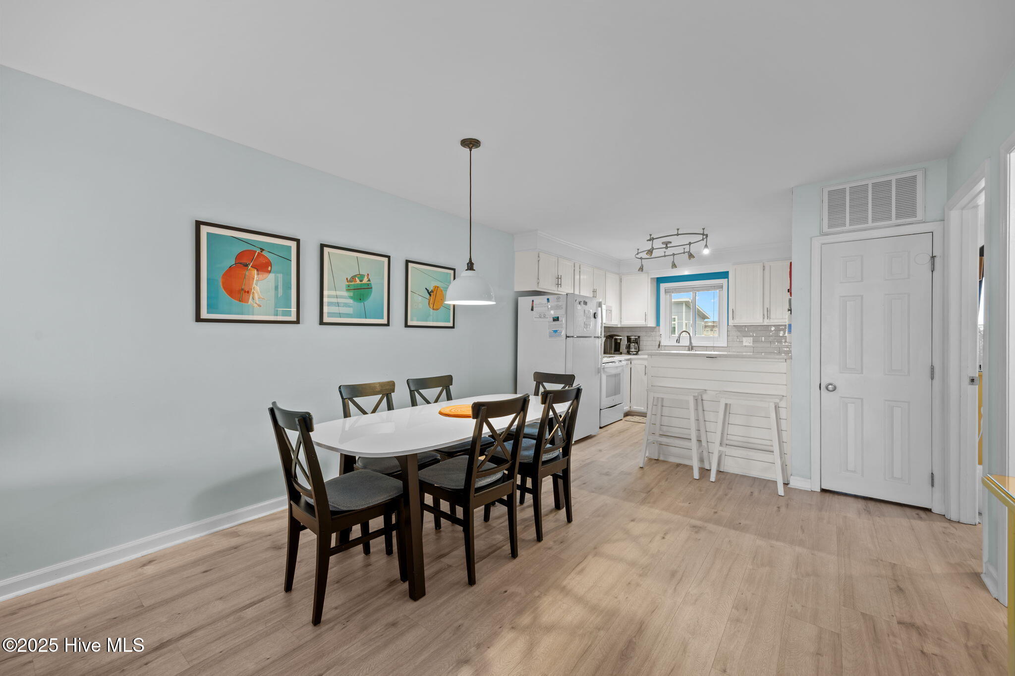 Carolina Beach, North Carolina, 28428, United States, 2 Bedrooms Bedrooms, ,2 BathroomsBathrooms,Residential,For Sale,2005552