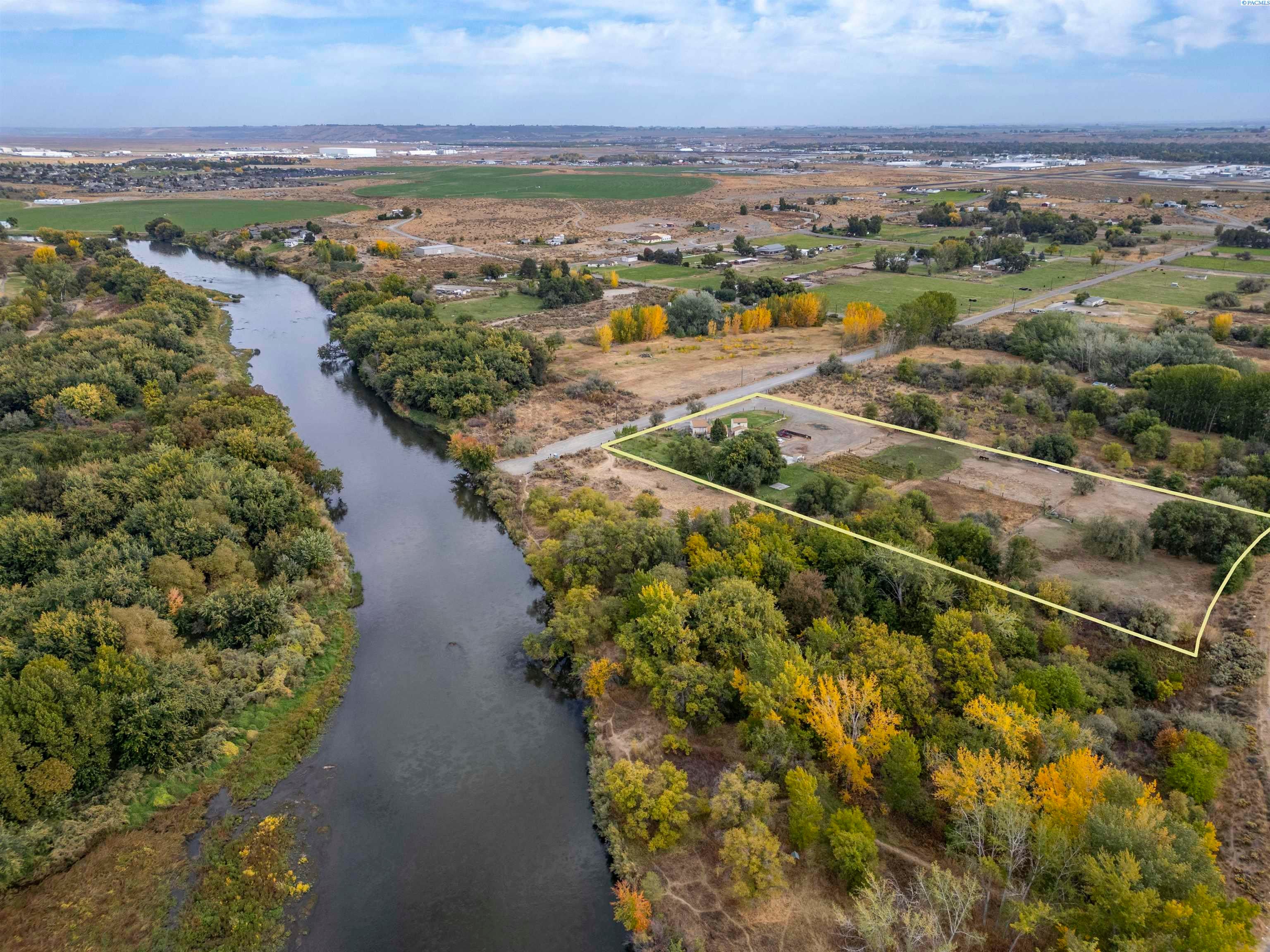 Richland, Washington, 99354, United States, 3 Bedrooms Bedrooms, ,2 BathroomsBathrooms,Residential,For Sale,1978459