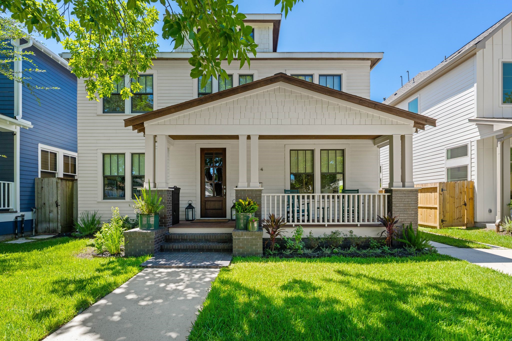  714 E 18th Street - 物件實景