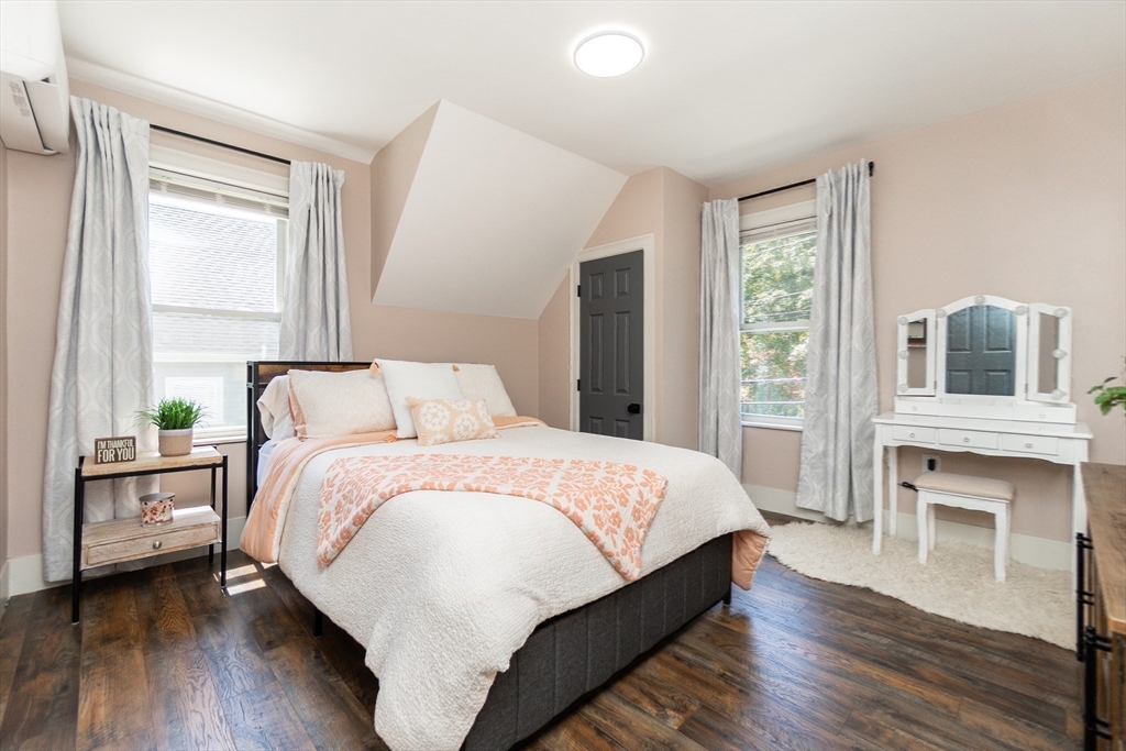 Reading, Massachusetts, 01867, United States, 4 Bedrooms Bedrooms, ,3 BathroomsBathrooms,Residential,For Sale,1904361