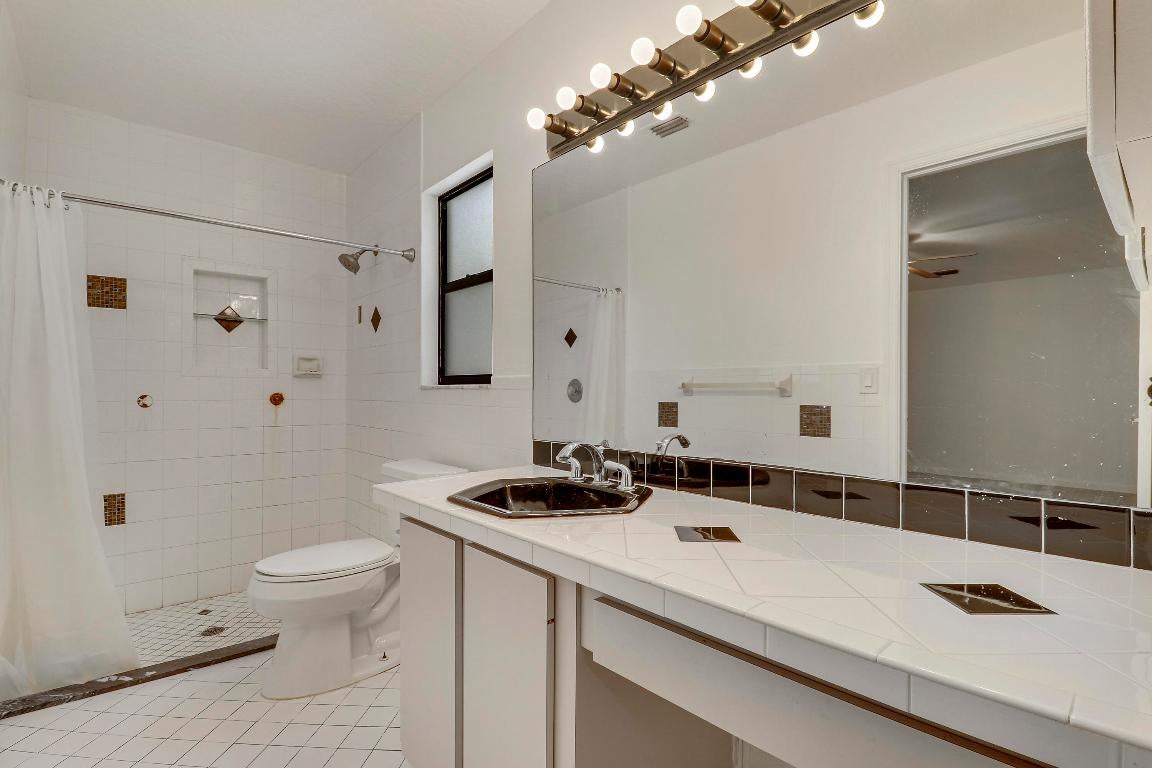 Jupiter, Florida, 33478, United States, 3 Bedrooms Bedrooms, ,2 BathroomsBathrooms,Residential,For Sale,1980938