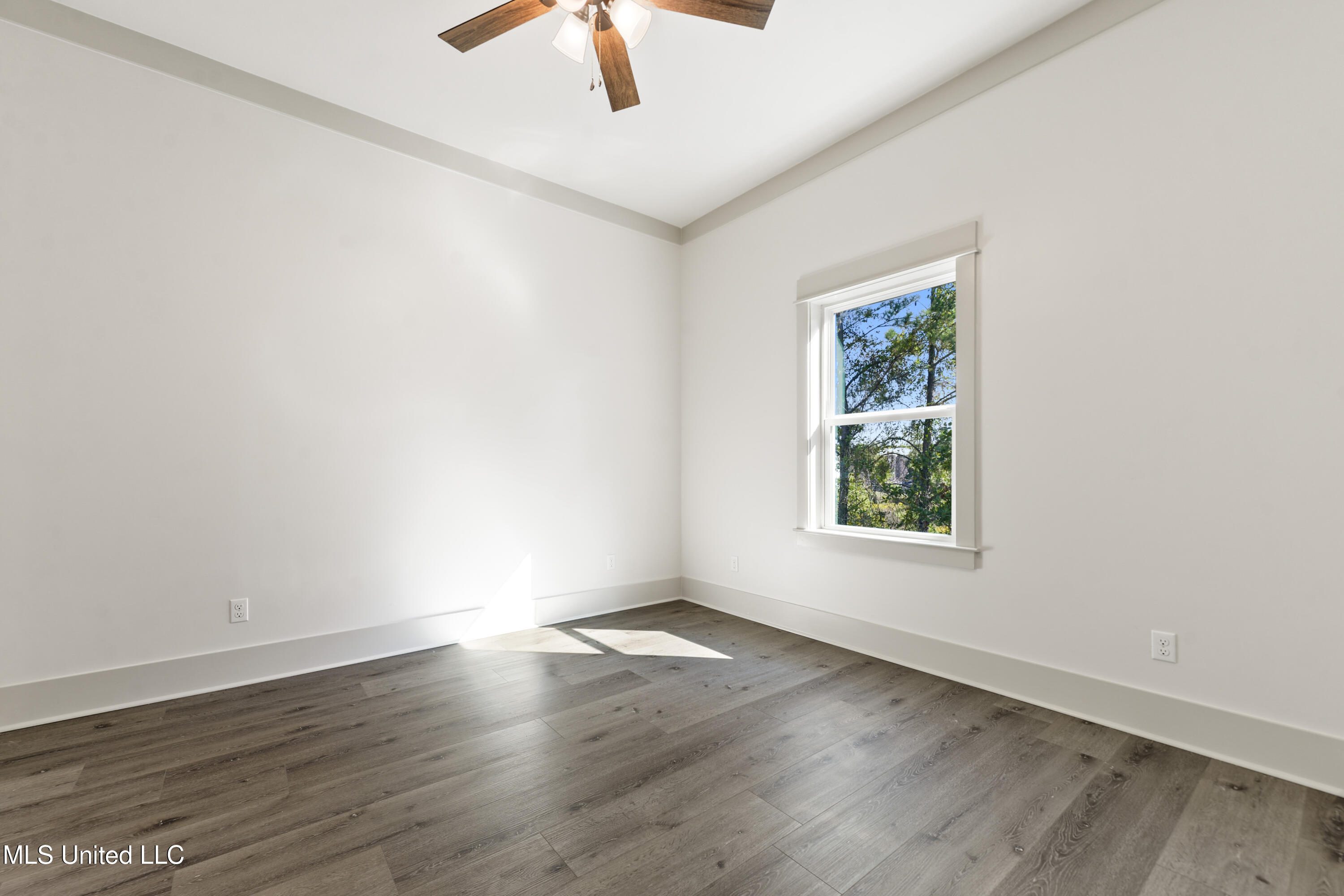 Pass Christian, Mississippi, 39571, United States, 4 Bedrooms Bedrooms, ,3 BathroomsBathrooms,Residential,For Sale,1966629