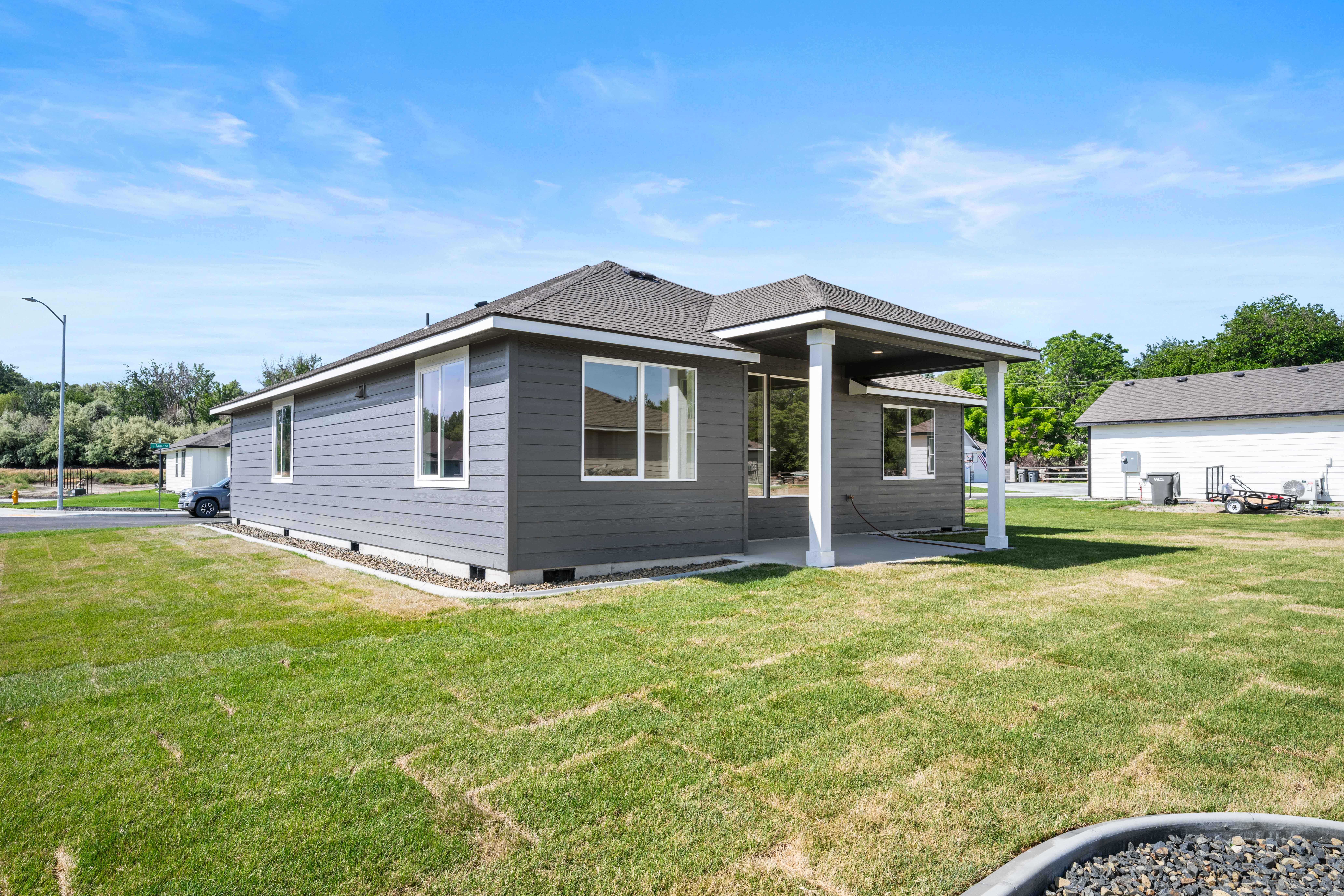  3 Car Garage, Great Floor Plan & Corner Lot - 物件實景