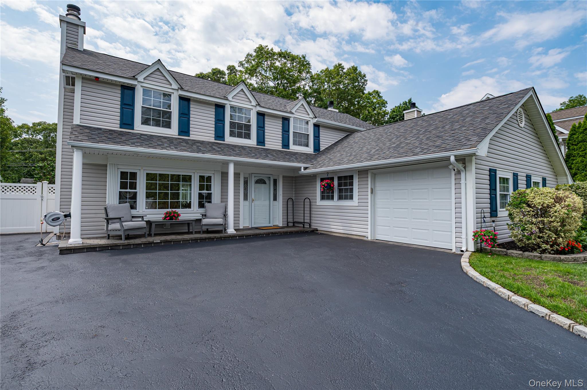  16 Sussex Lane, Lake Grove, NY, 11755 - 物件實景