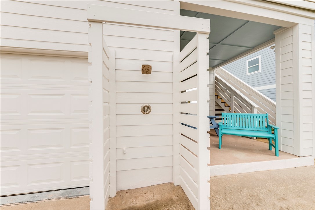 Corpus Christi, Texas, 78418, United States, 3 Bedrooms Bedrooms, ,4 BathroomsBathrooms,Residential,For Sale,1758670