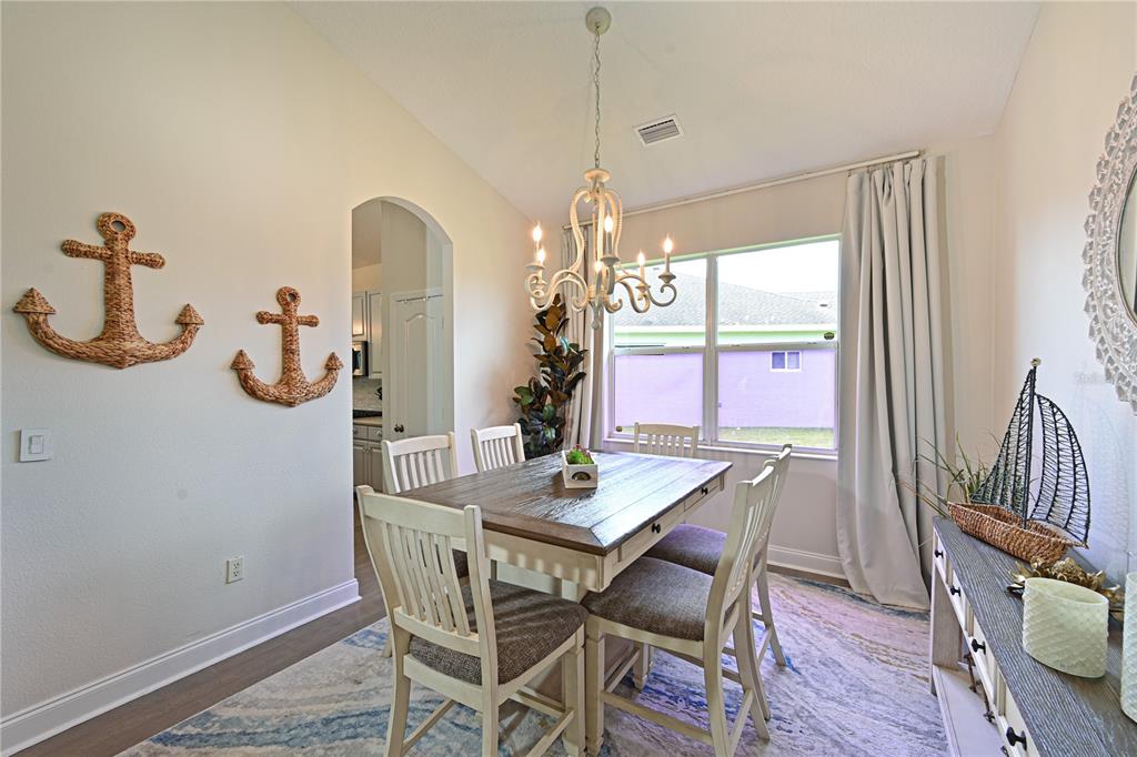 Bradenton, Florida, 34212, United States, 5 Bedrooms Bedrooms, ,3 BathroomsBathrooms,Residential,For Sale,1897819