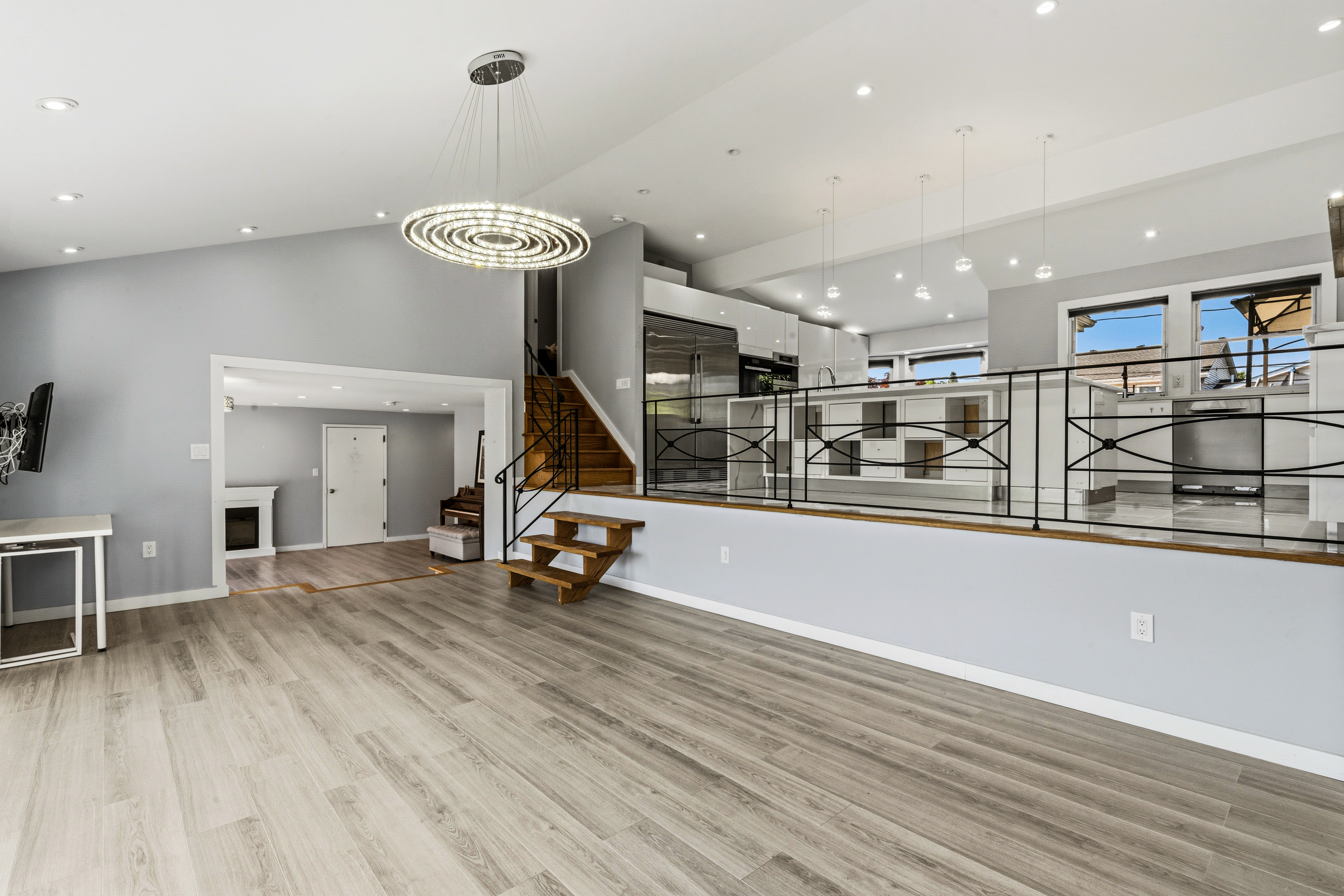 31 Sutton Hill Lane, Manhasset Hills, NY, 11040 - 物件實景