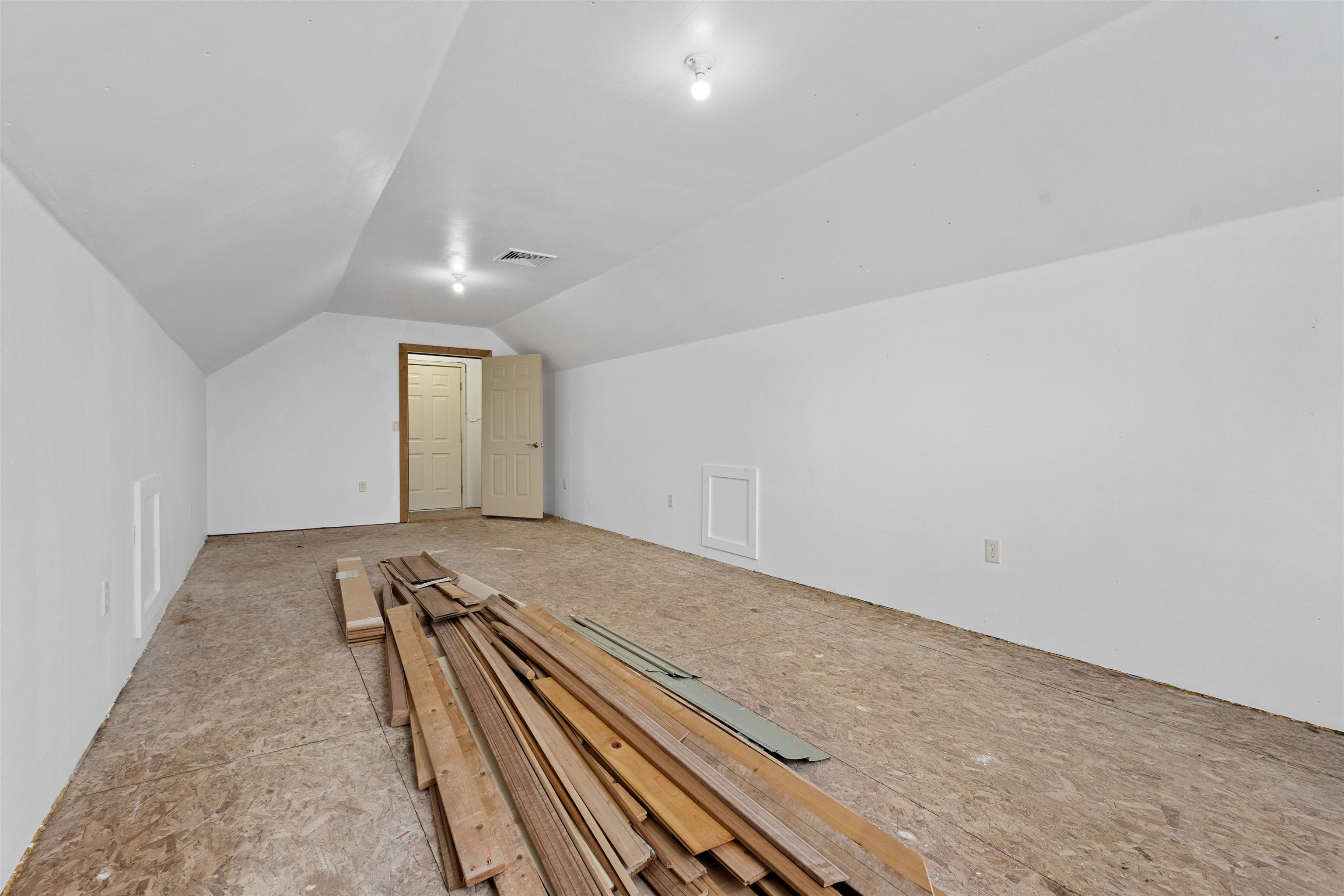 Oconto, Wisconsin, 54153, United States, 3 Bedrooms Bedrooms, ,3 BathroomsBathrooms,Residential,For Sale,2017329