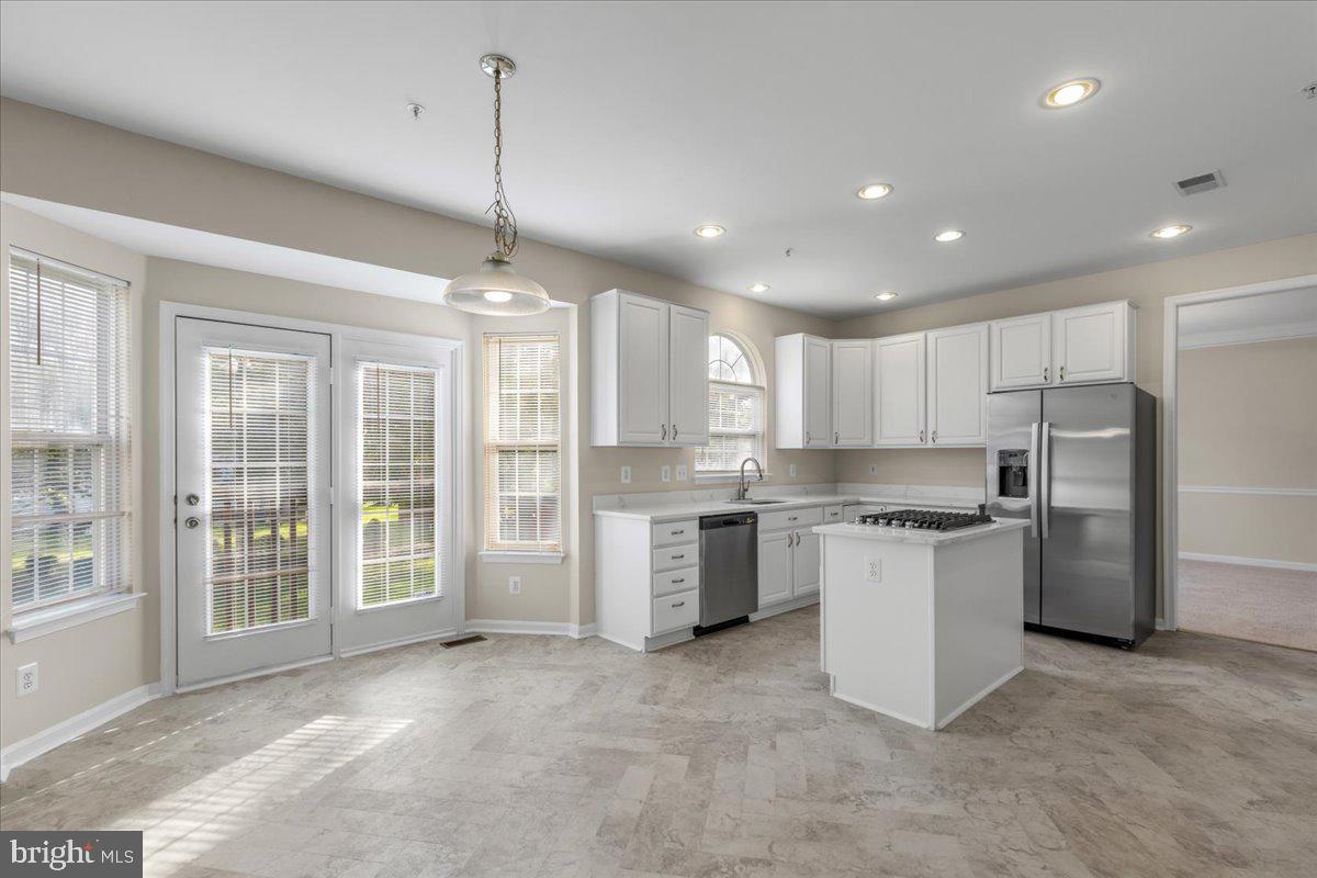 Bowie, Maryland, 20716, United States, 4 Bedrooms Bedrooms, ,3 BathroomsBathrooms,Residential,For Sale,2005275