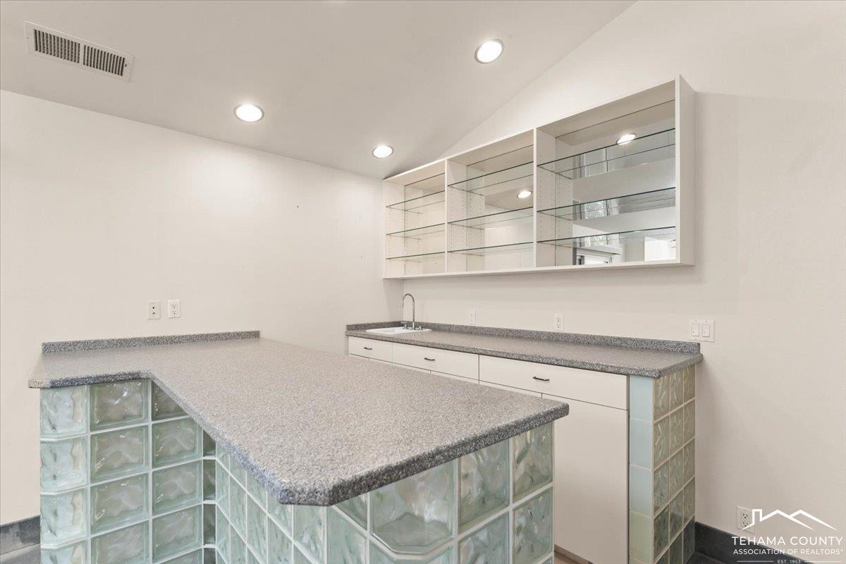 Red Bluff, California, 96080-0000, United States, 4 Bedrooms Bedrooms, ,4 BathroomsBathrooms,Residential,For Sale,1906504