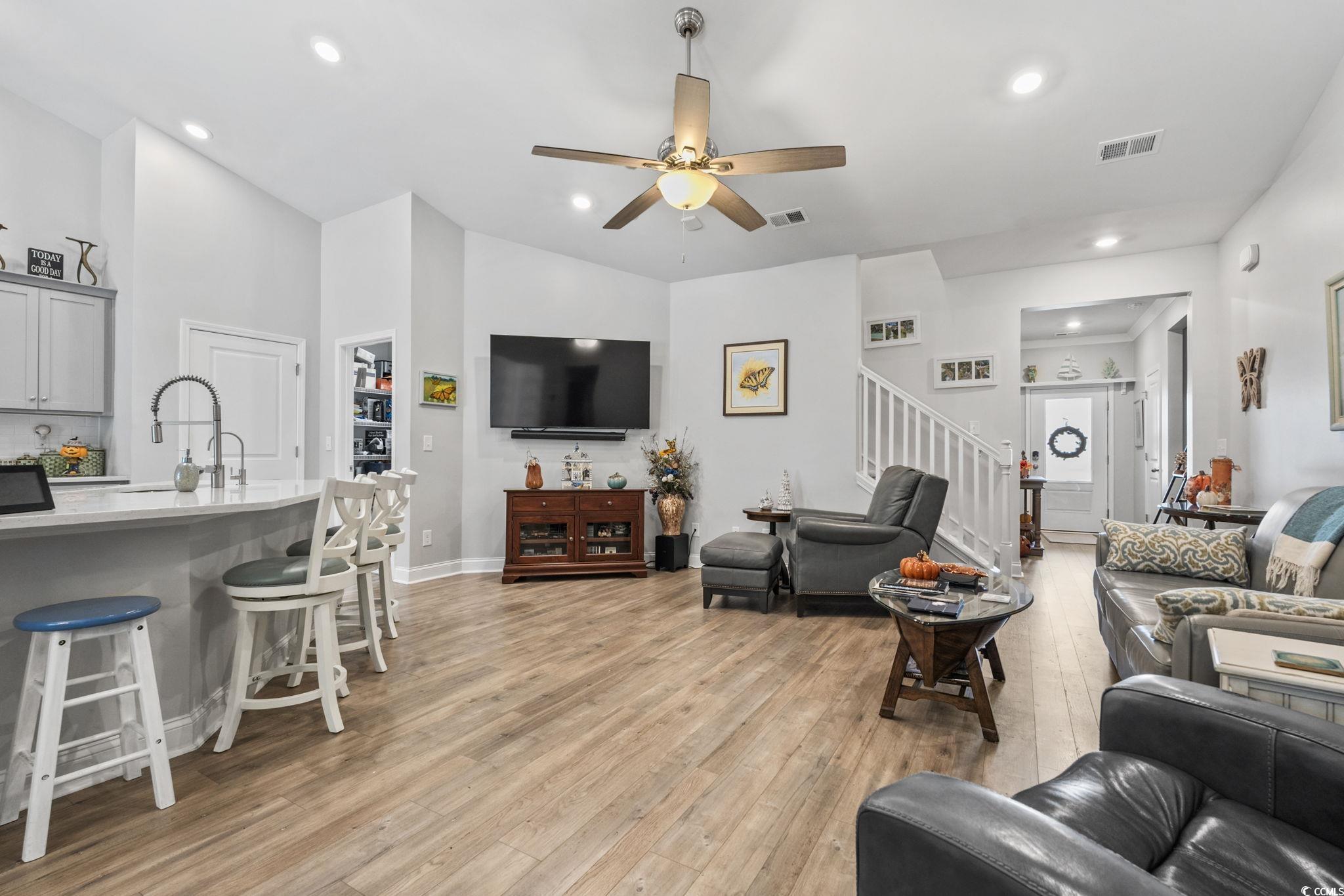 Myrtle Beach, South Carolina, 29588, United States, 4 Bedrooms Bedrooms, ,3 BathroomsBathrooms,Residential,For Sale,1983436