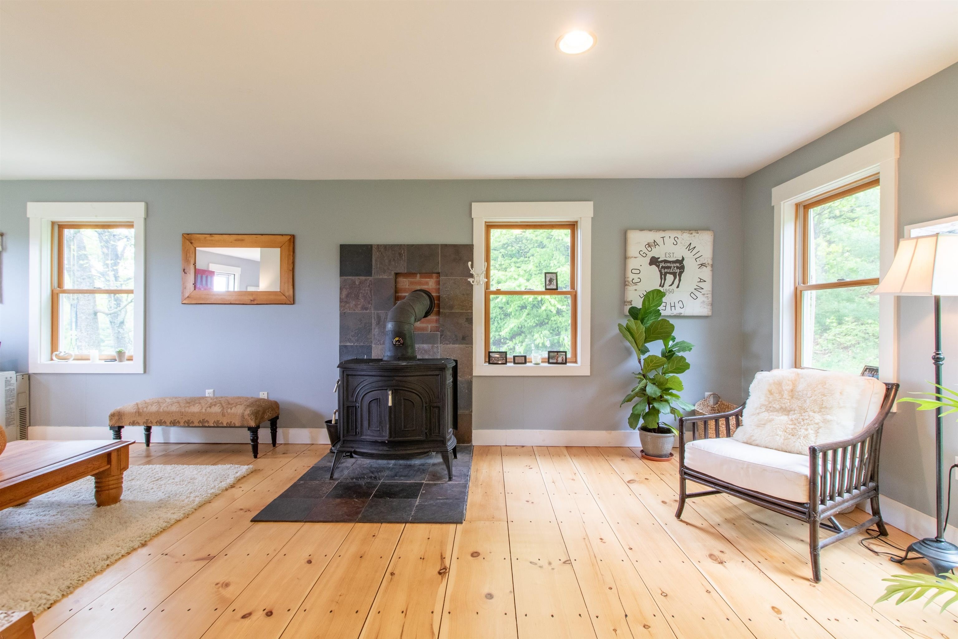 Kirby, Vermont, 05851, United States, 5 Bedrooms Bedrooms, ,3 BathroomsBathrooms,Residential,For Sale,2036584