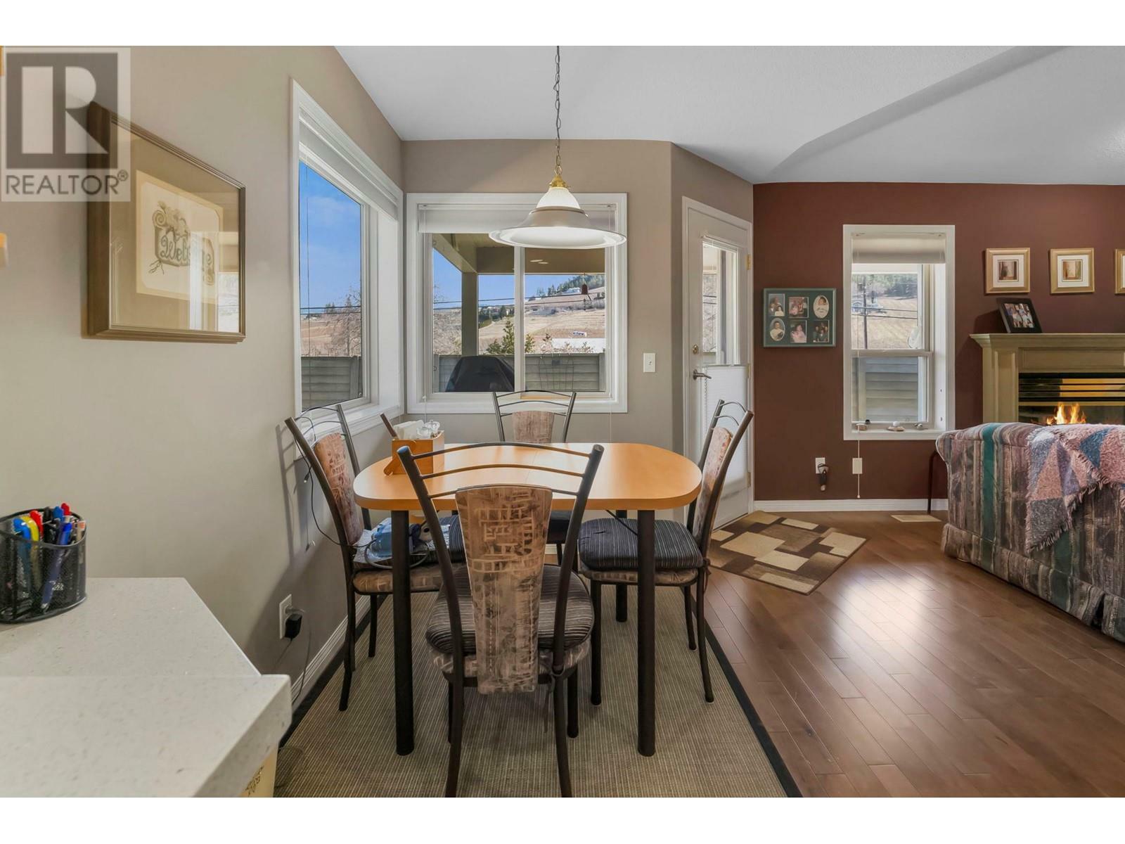 KELOWNA, British Columbia, V1V 1Z4, CA, 2 Bedrooms Bedrooms, ,2 BathroomsBathrooms,Residential,For Sale,1960931