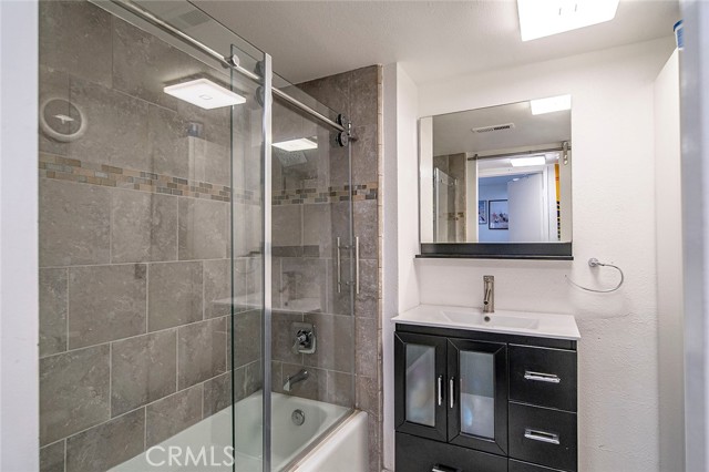 Mission Viejo, California, 92692, United States, 2 Bedrooms Bedrooms, ,2 BathroomsBathrooms,Residential,For Sale,1976142