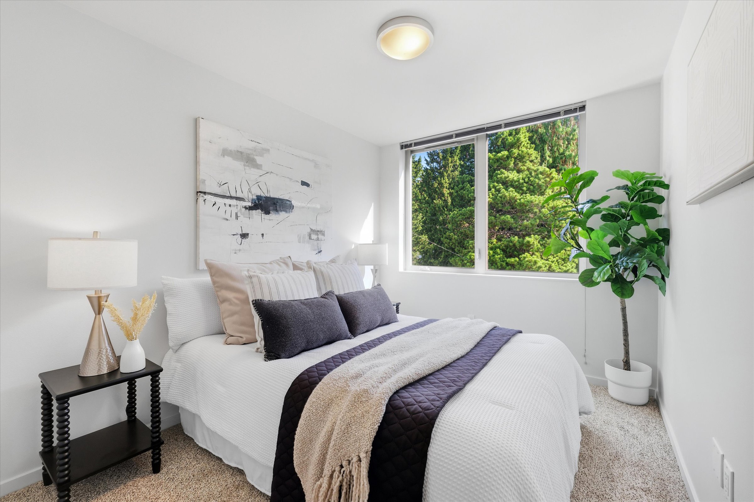  2421 Wickstrom Place SW, Seattle, WA 98116 - 物件實景