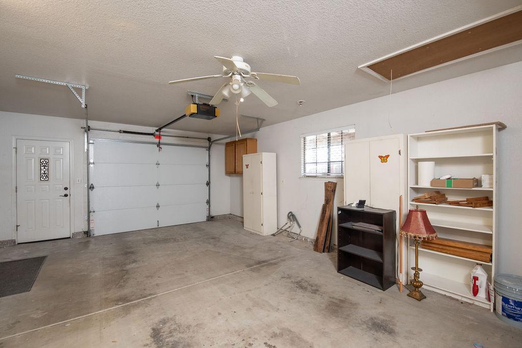 Oakdale, California, 95361, United States, 2 Bedrooms Bedrooms, ,3 BathroomsBathrooms,Residential,For Sale,1978297