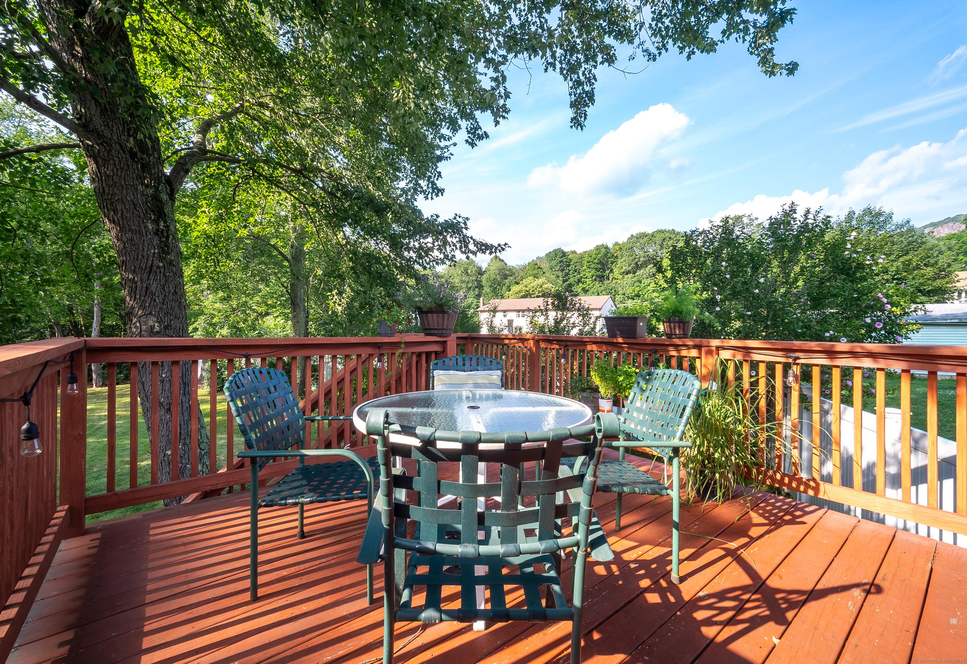 Southington, Connecticut, 06489, United States, 4 Bedrooms Bedrooms, ,4 BathroomsBathrooms,Residential,For Sale,1938423
