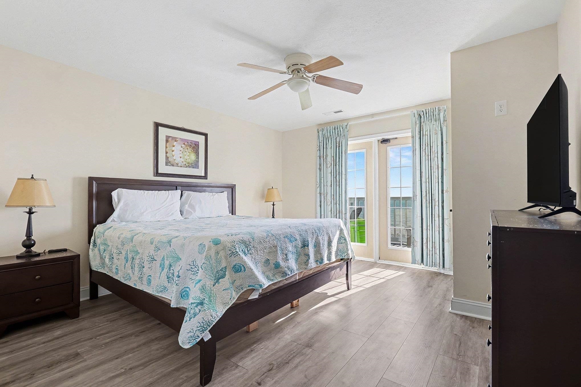 North Myrtle Beach, South Carolina, 29582, United States, 8 Bedrooms Bedrooms, ,7 BathroomsBathrooms,Residential,For Sale,2049472
