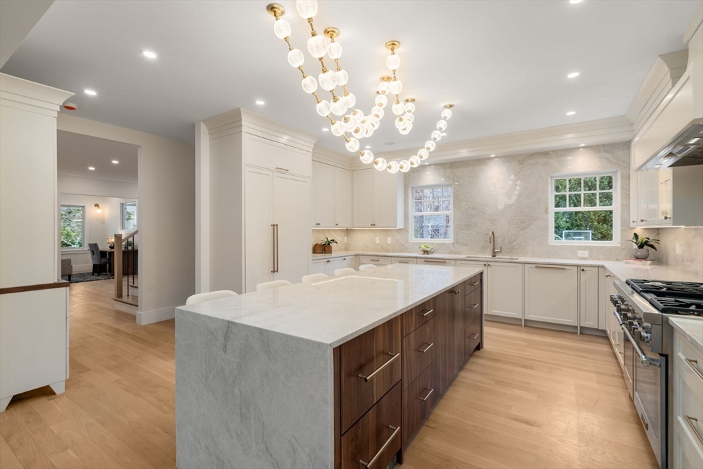 Newton, Massachusetts, 02465, United States, 6 Bedrooms Bedrooms, ,7 BathroomsBathrooms,Residential,For Sale,1995687