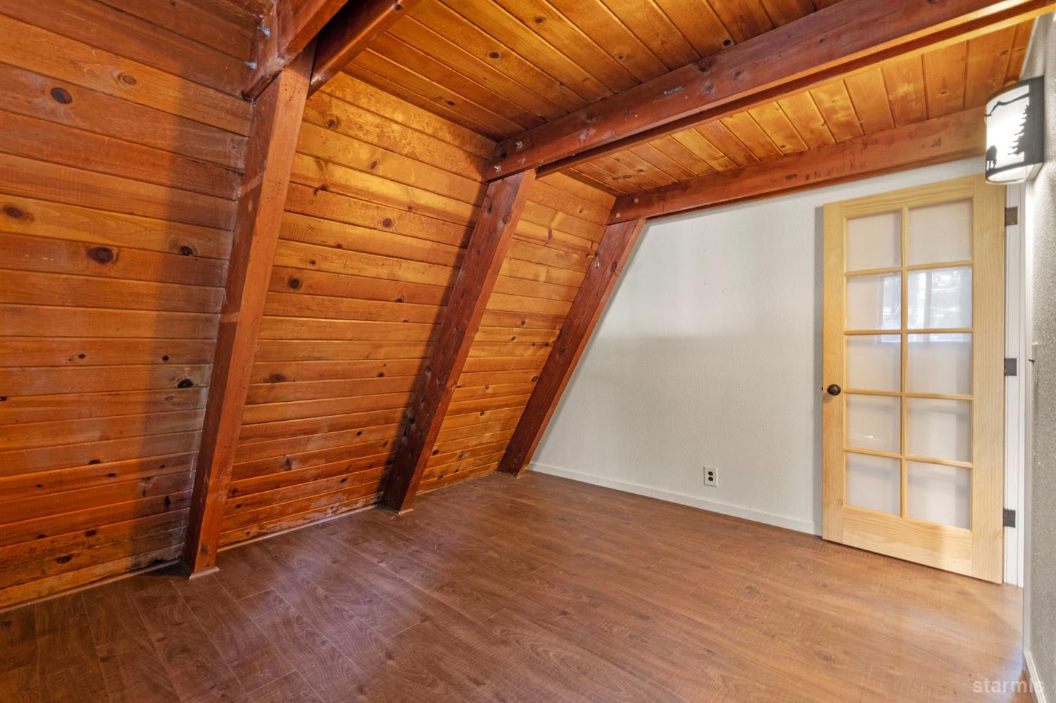 South Lake Tahoe, California, 96150, United States, 2 Bedrooms Bedrooms, ,1 BathroomBathrooms,Residential,For Sale,1999589