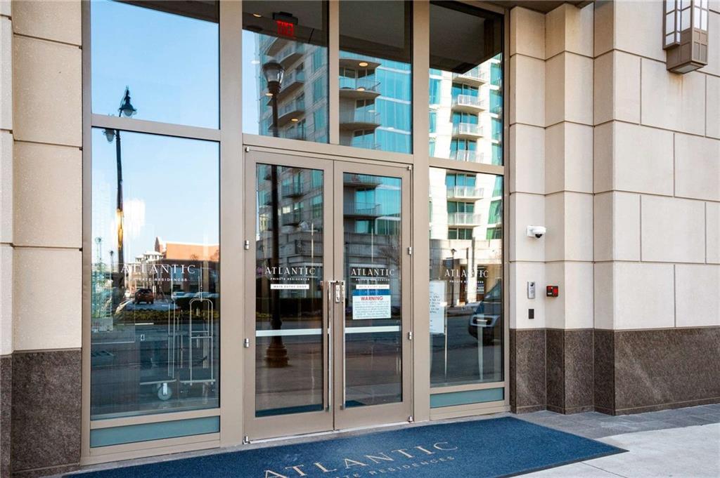 Atlanta, Georgia, 30363, United States, 2 Bedrooms Bedrooms, ,3 BathroomsBathrooms,Residential,For Sale,1949376