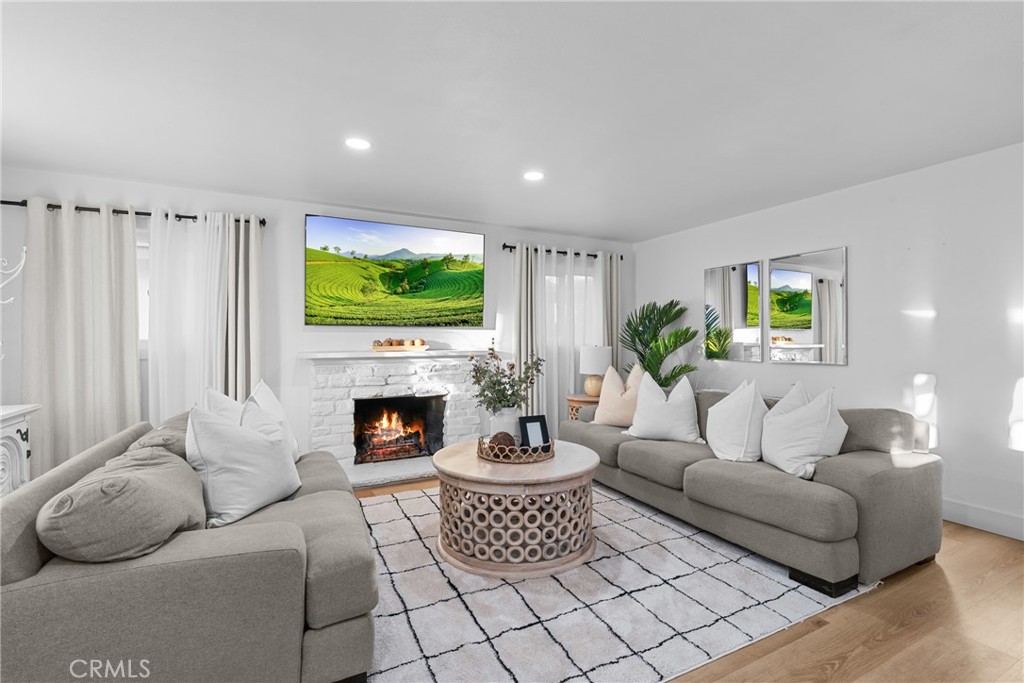 Orange, California, 92868, United States, 3 Bedrooms Bedrooms, ,2 BathroomsBathrooms,Residential,For Sale,1992014