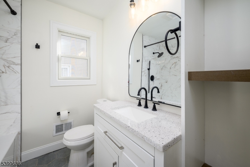 Clifton City, New Jersey, 07014, United States, 5 Bedrooms Bedrooms, ,4 BathroomsBathrooms,Residential,For Sale,2000653