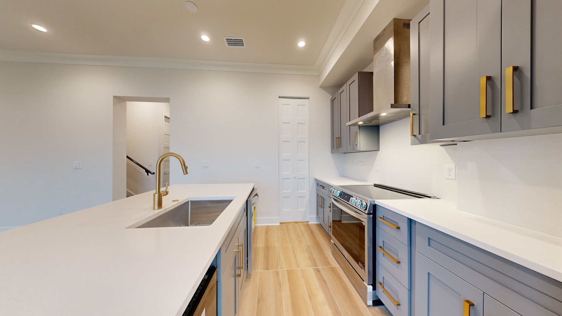 Apollo Beach, Florida, 33572, United States, 4 Bedrooms Bedrooms, ,3 BathroomsBathrooms,Residential,For Sale,1974285