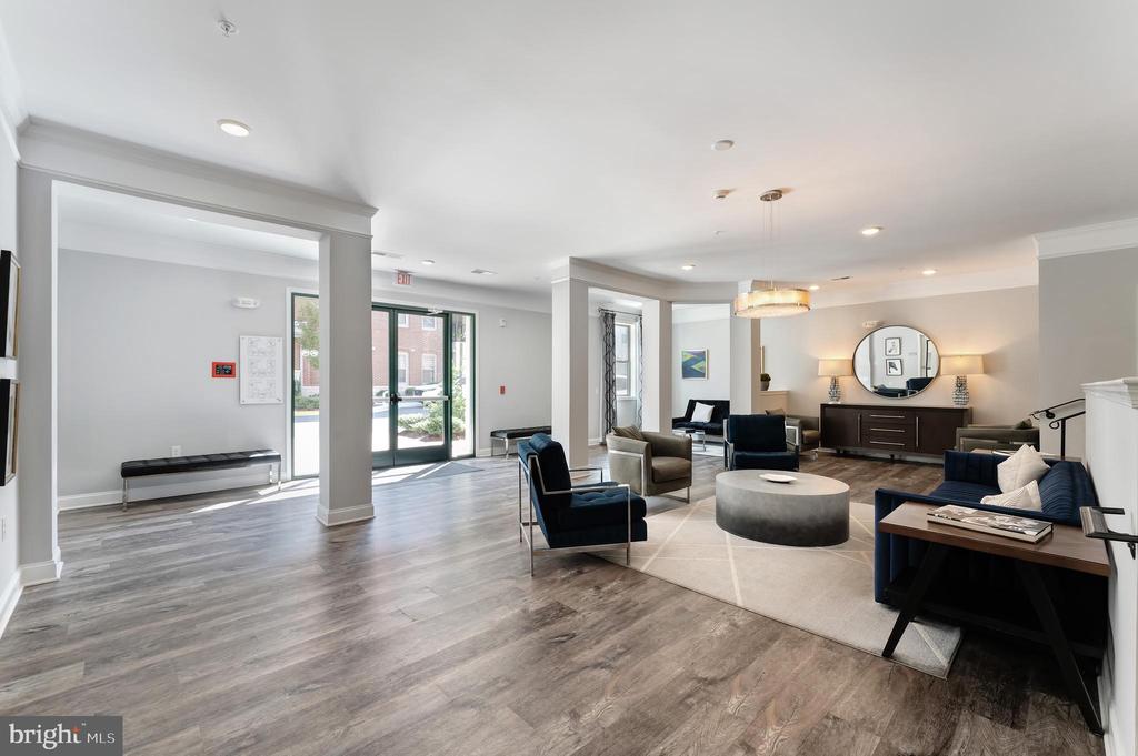 Ashburn, Virginia, 20148, United States, 3 Bedrooms Bedrooms, ,2 BathroomsBathrooms,Residential,For Sale,1977390