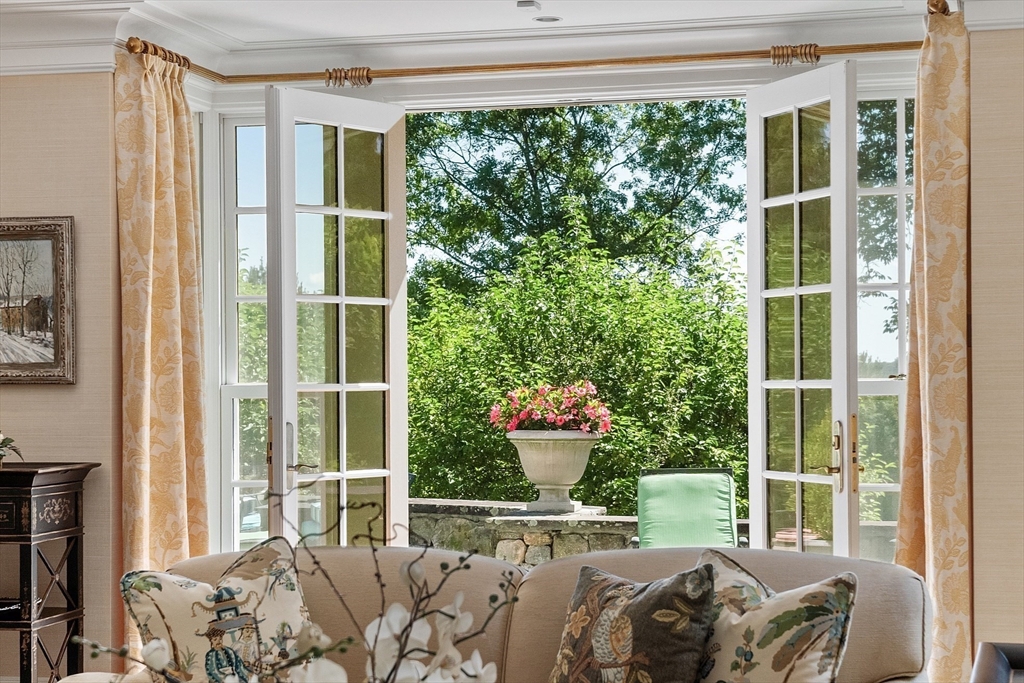 Concord, Massachusetts, 01742, United States, 5 Bedrooms Bedrooms, ,8 BathroomsBathrooms,Residential,For Sale,1932676