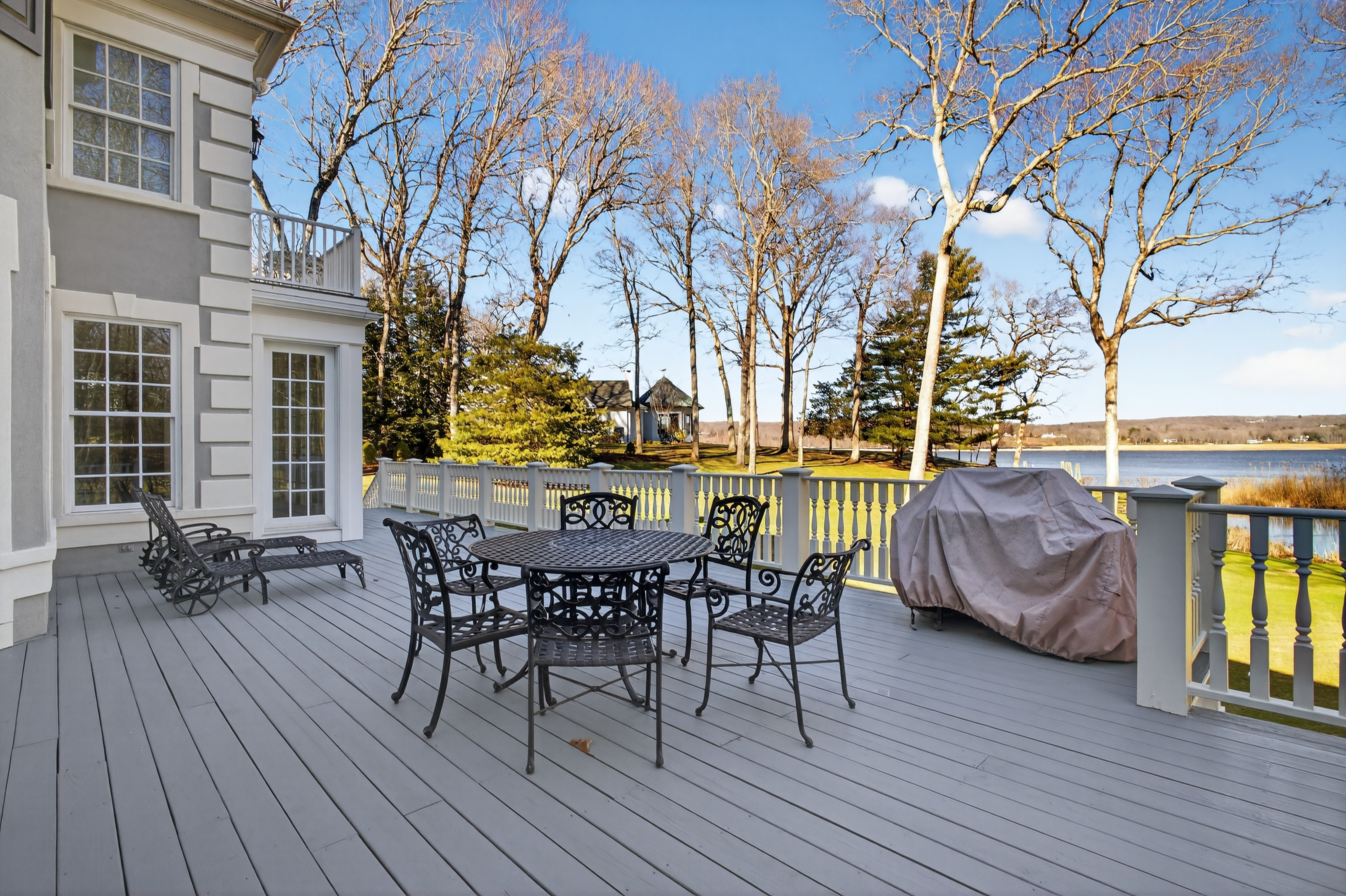  Riverside Elegance Meets Neoclassical Grandeur - 物件實景