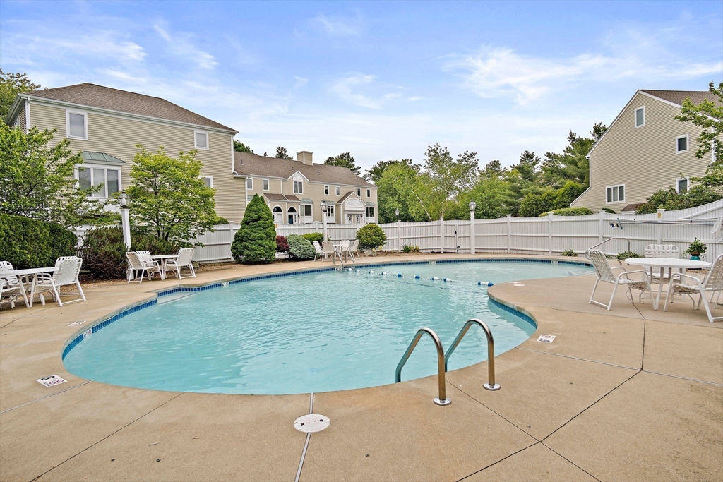 Danvers, Massachusetts, 01923, United States, 3 Bedrooms Bedrooms, ,2 BathroomsBathrooms,Residential,For Sale,2002112