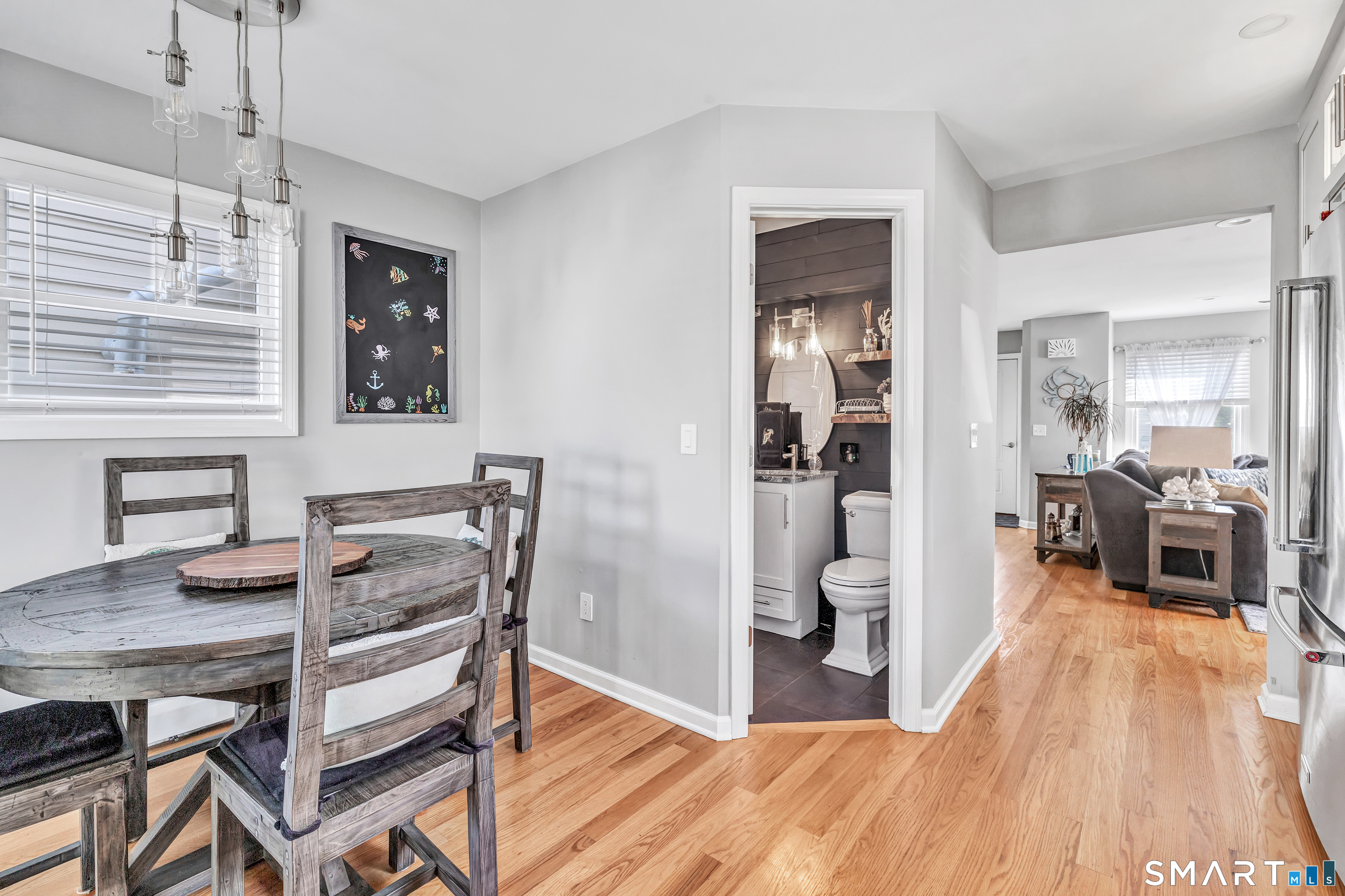 Milford, Connecticut, 06460, United States, 4 Bedrooms Bedrooms, ,2 BathroomsBathrooms,Residential,For Sale,2048246