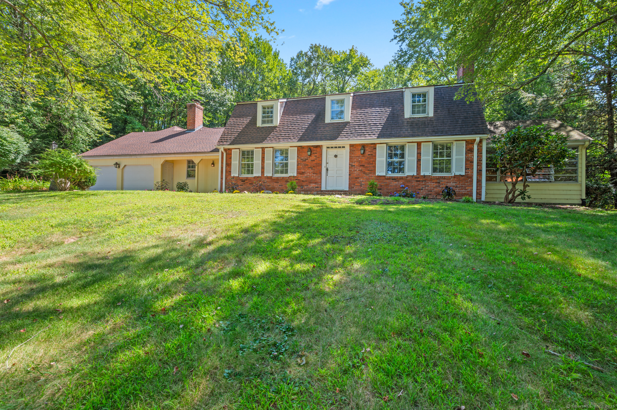 Avon, Connecticut, 06001, United States, 5 Bedrooms Bedrooms, ,5 BathroomsBathrooms,Residential,For Sale,1942317
