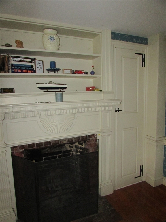 Attleboro, Massachusetts, 02703, United States, 5 Bedrooms Bedrooms, ,2 BathroomsBathrooms,Residential,For Sale,1983996