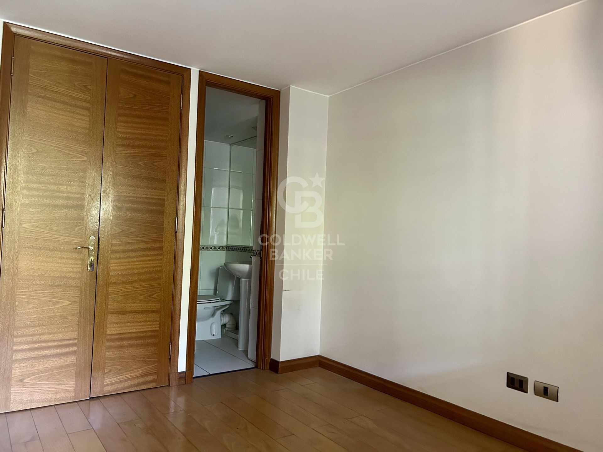 Vitacura, Chile, 5 Bedrooms Bedrooms, ,4 BathroomsBathrooms,Residential,For Sale,1966854