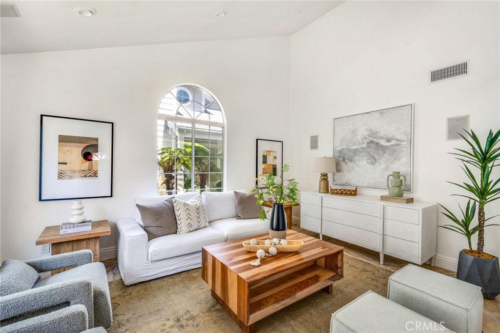 Costa Mesa, California, 92627, United States, 3 Bedrooms Bedrooms, ,2 BathroomsBathrooms,Residential,For Sale,1847589