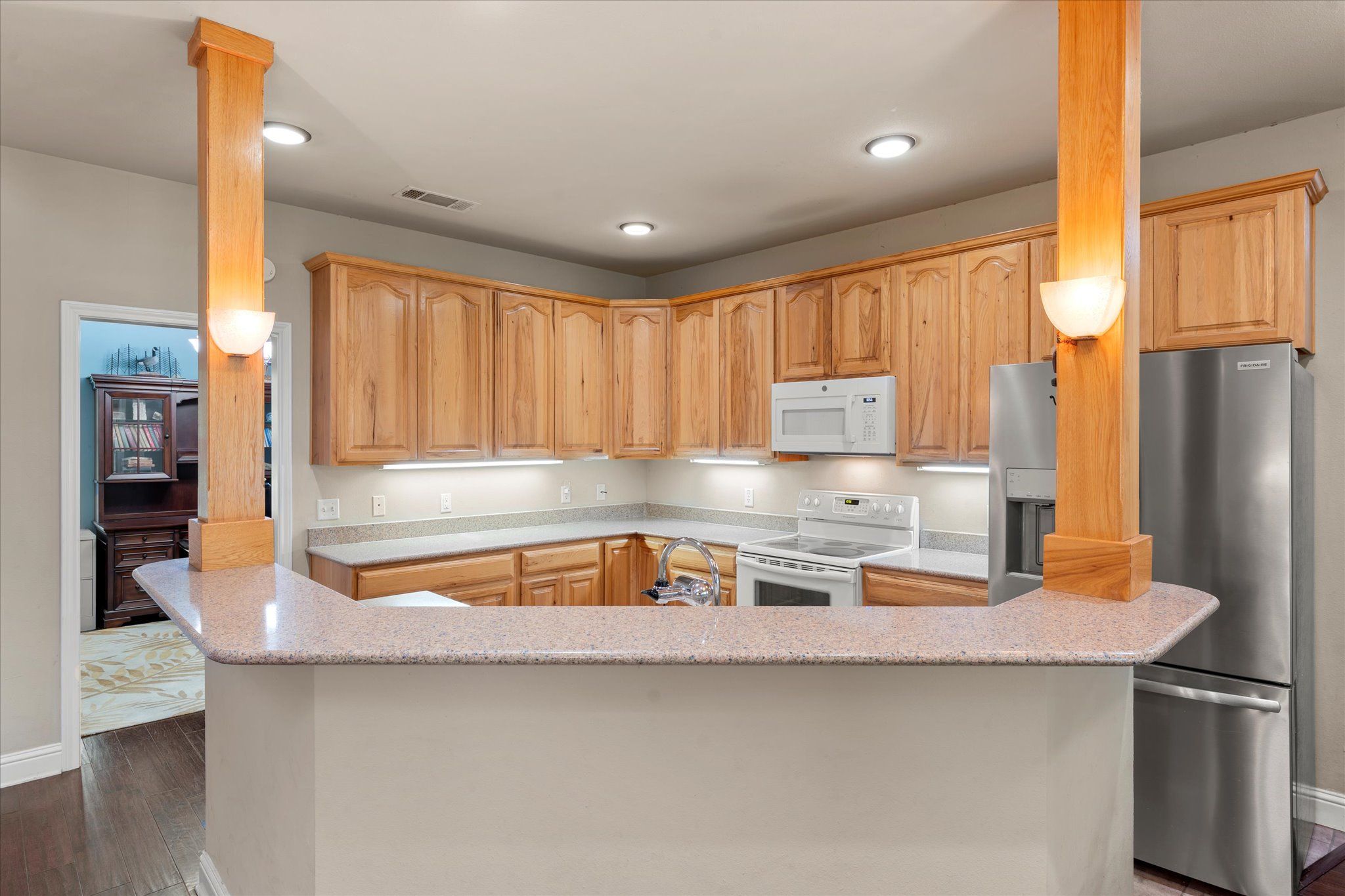 Emory, Texas, 75440, United States, 3 Bedrooms Bedrooms, ,4 BathroomsBathrooms,Residential,For Sale,1892532