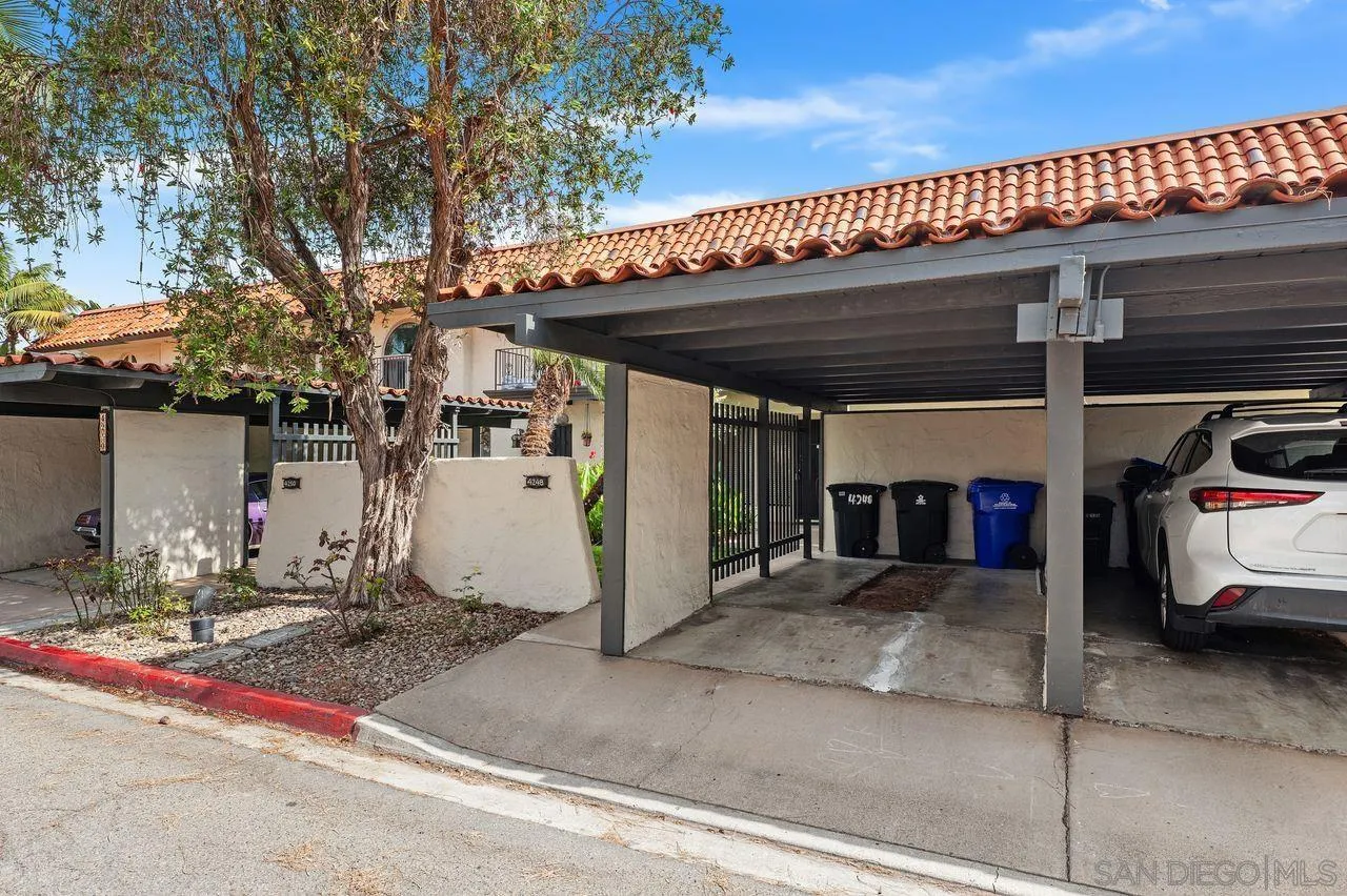 San Diego, California, 92110, United States, 4 Bedrooms Bedrooms, ,3 BathroomsBathrooms,Residential,For Sale,1940951