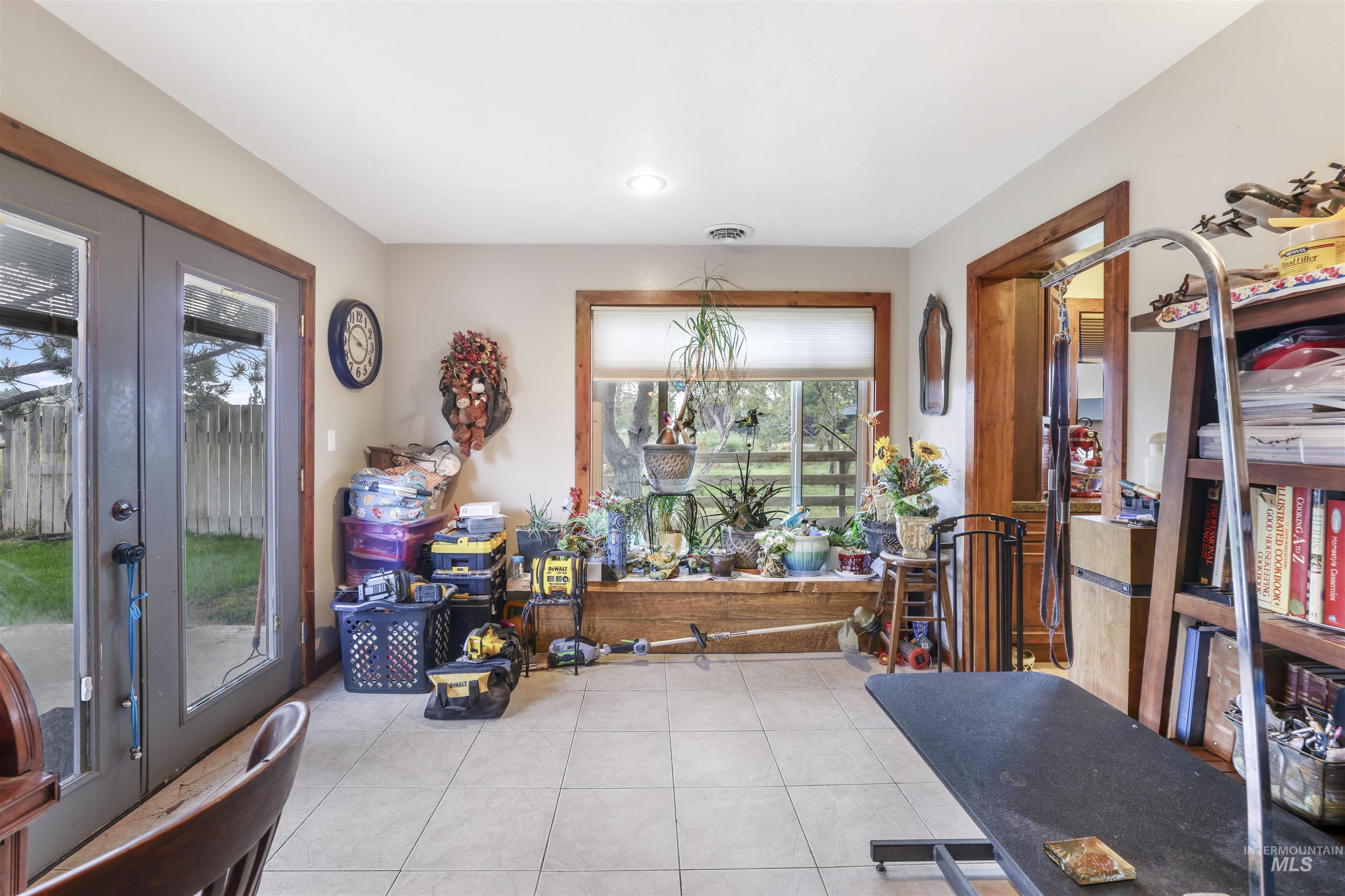 Twin Falls, Idaho, 83301, United States, 3 Bedrooms Bedrooms, ,2 BathroomsBathrooms,Residential,For Sale,1932611