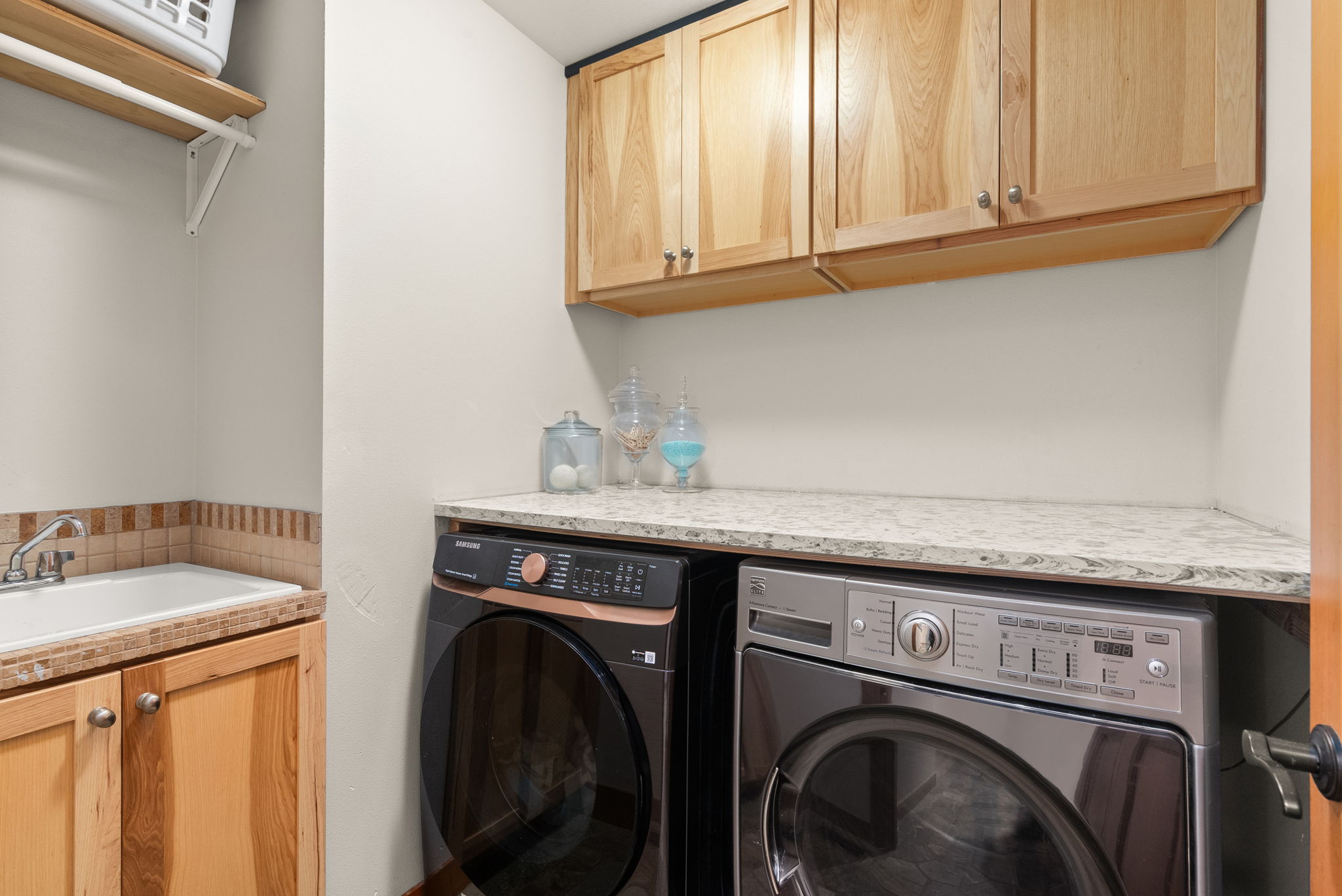  University Place Living - 物件實景