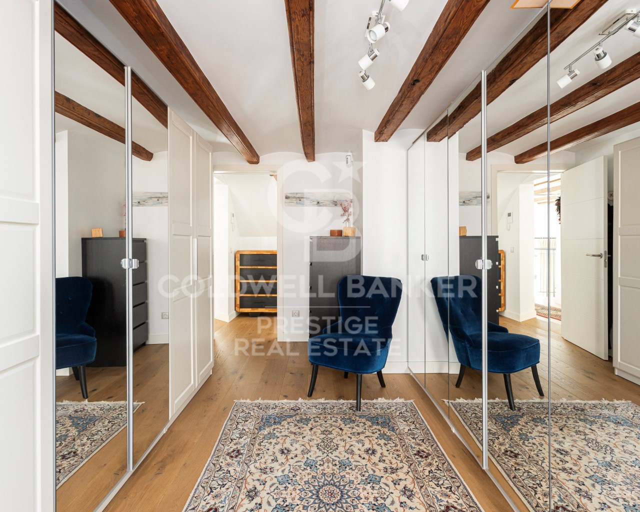 Barcelona, Catalonia, ES, 4 Bedrooms Bedrooms, ,3 BathroomsBathrooms,Residential,For Sale,1795299