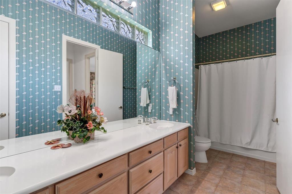 Arlington, Texas, 76006, United States, 4 Bedrooms Bedrooms, ,5 BathroomsBathrooms,Residential,For Sale,1976961