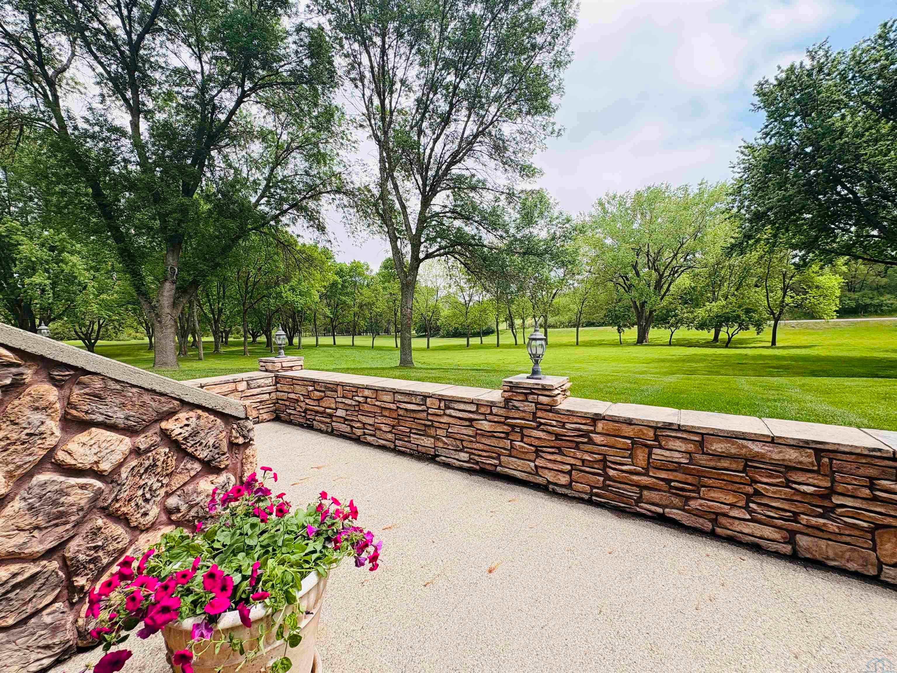 Sioux City, Iowa, 51108, United States, 3 Bedrooms Bedrooms, ,4 BathroomsBathrooms,Residential,For Sale,2035847