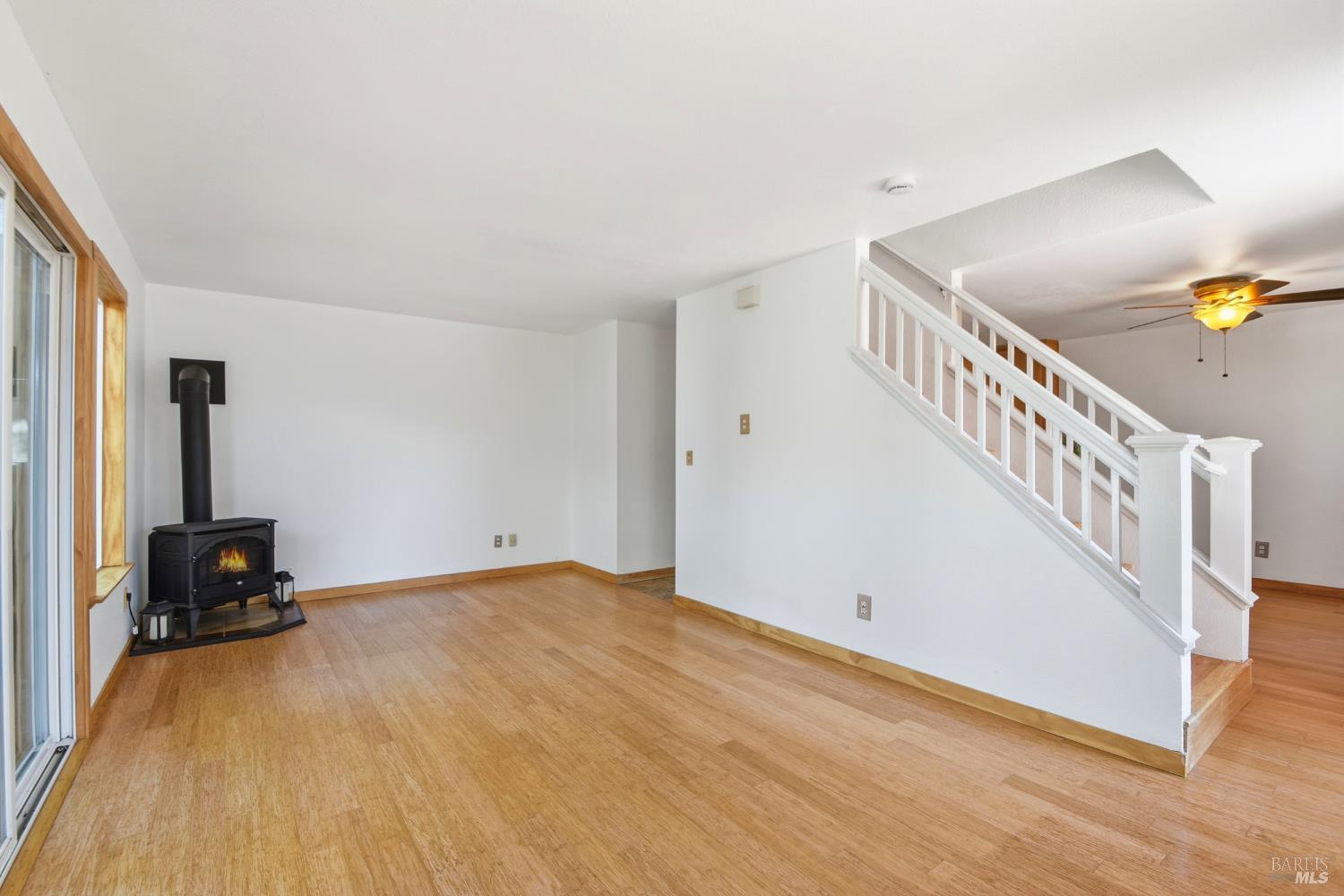 Santa Rosa, California, 95401, United States, 3 Bedrooms Bedrooms, ,2 BathroomsBathrooms,Residential,For Sale,1992819